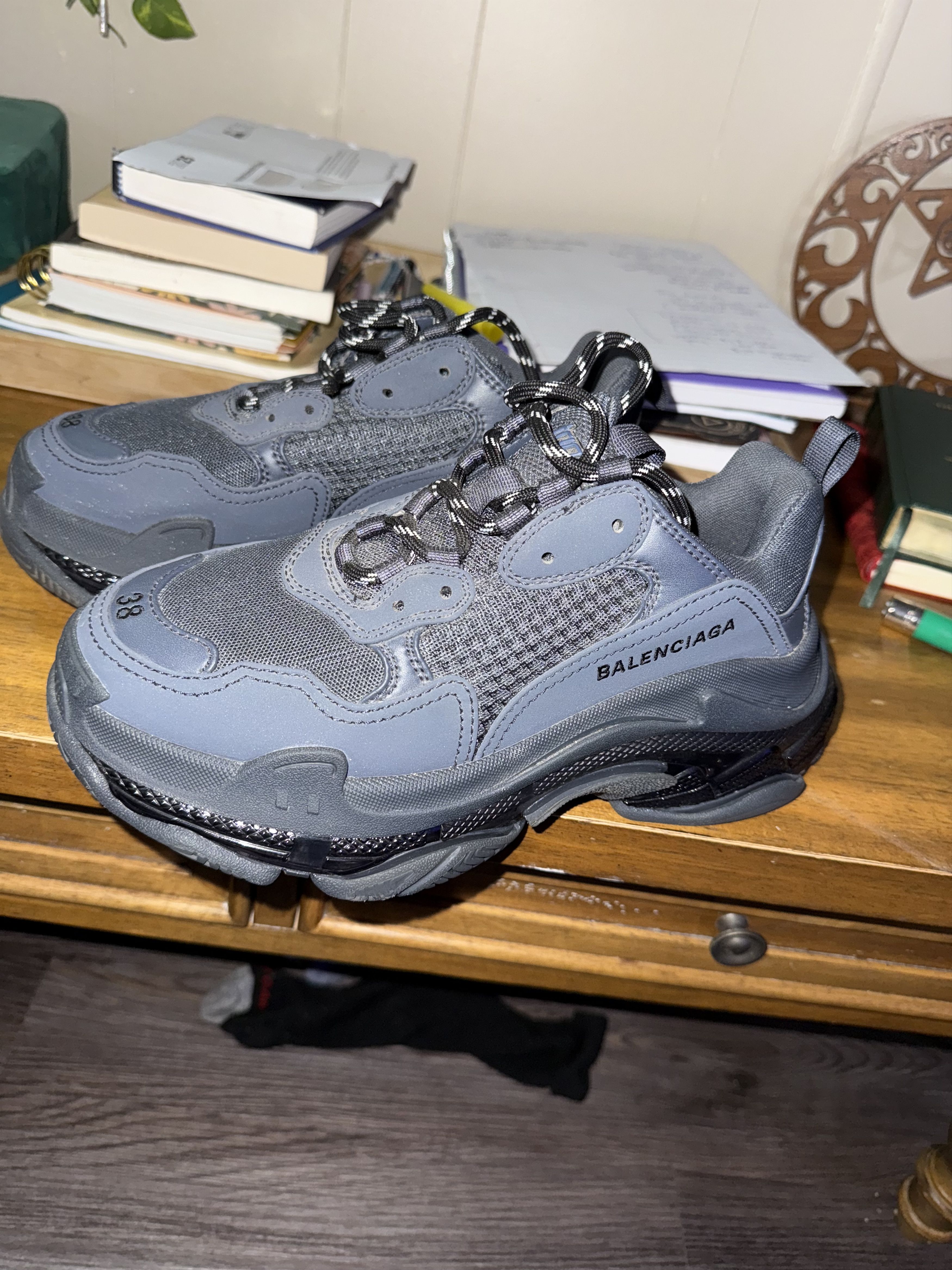 Balenciaga Women Balenciaga sneakers Size US 8 / IT 38 - 3 Thumbnail