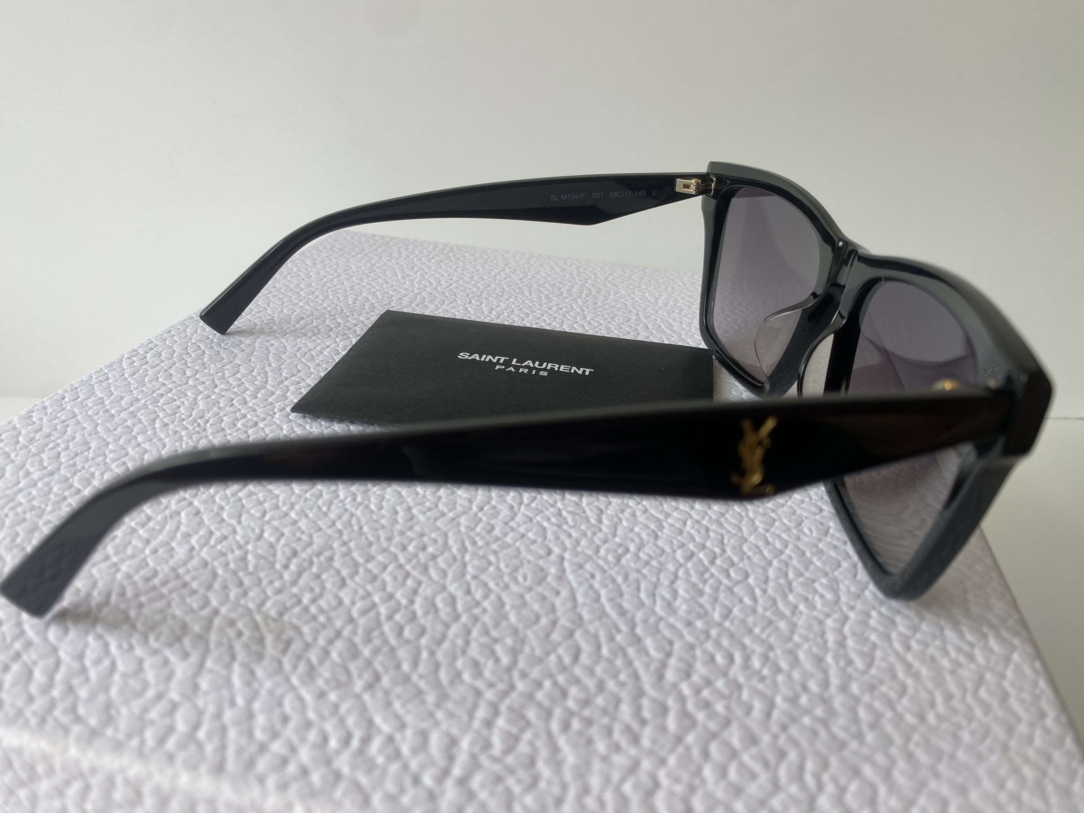 Saint Laurent Paris Saint Laurent Monogram sunglasses Size ONE SIZE - 6 Thumbnail