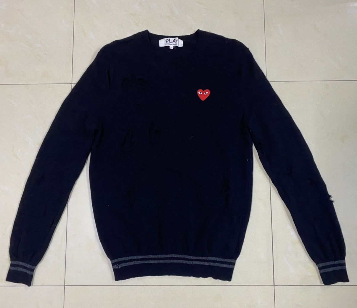 Damaged🔥CDH Play AD2005 AZ-N010 V Neck Wool