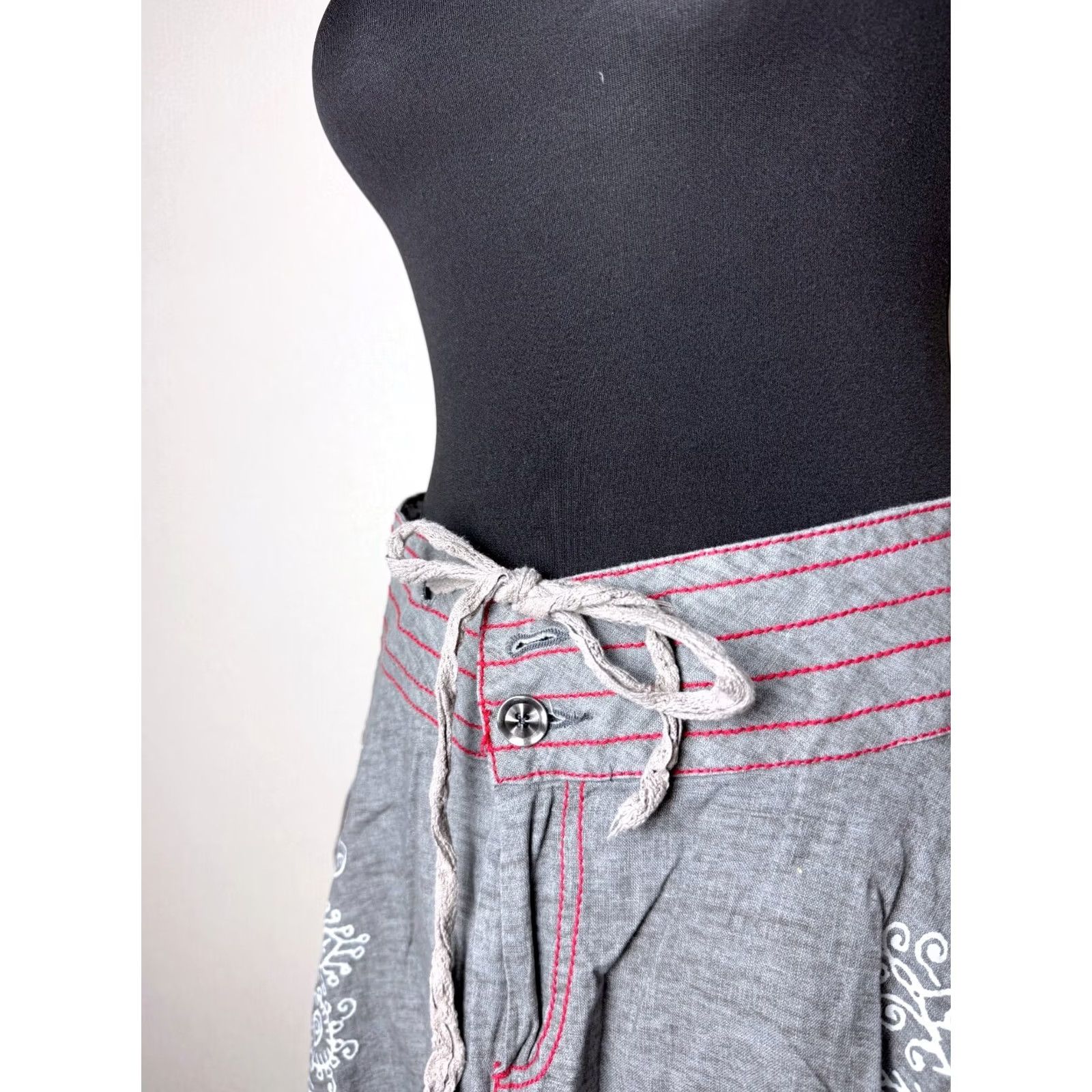 Desigual Desigual Skirt Women 38 Grey Knee Length Cotton Desigual Skirt Women 38 Grey Knee Length Cotton 30F2752 Size 26" / US 2 / IT 38 - 2 Thumbnail