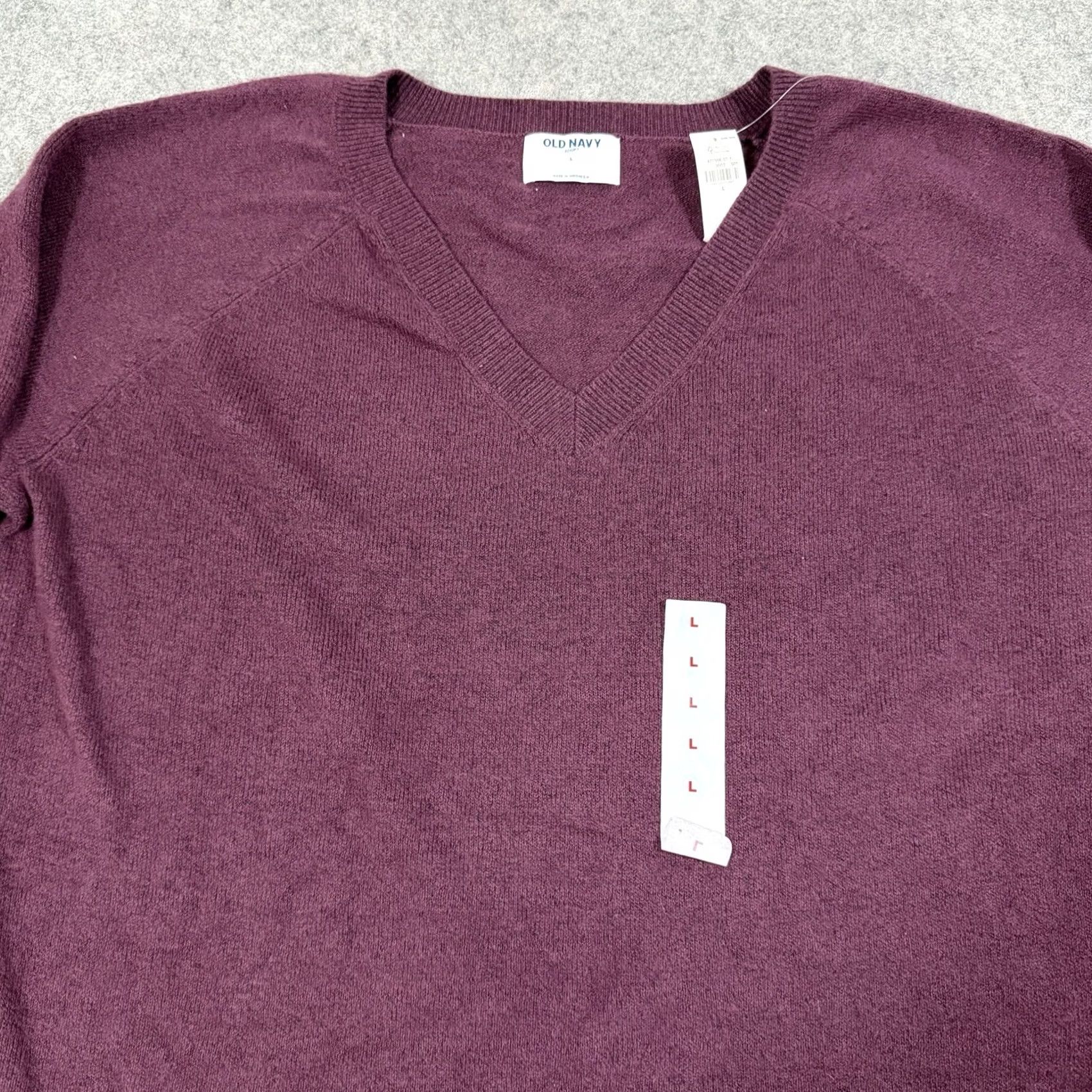 Old Navy Old Navy Sweater Shirt Mens L Burgundy Red V-Neck Pullover Knit Long Sleeve Size US L / EU 52-54 / 3 - 2 Thumbnail