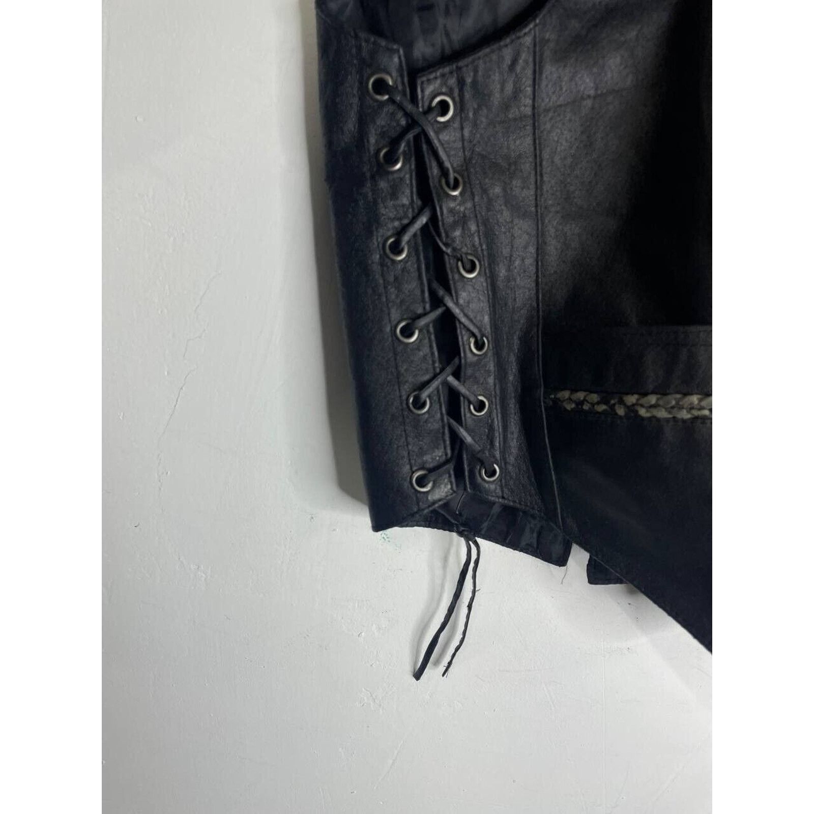 Vintage Vintage Black Leather Biker Vest Diamond Plate Genuine M Size US M / EU 48-50 / 2 - 4 Thumbnail