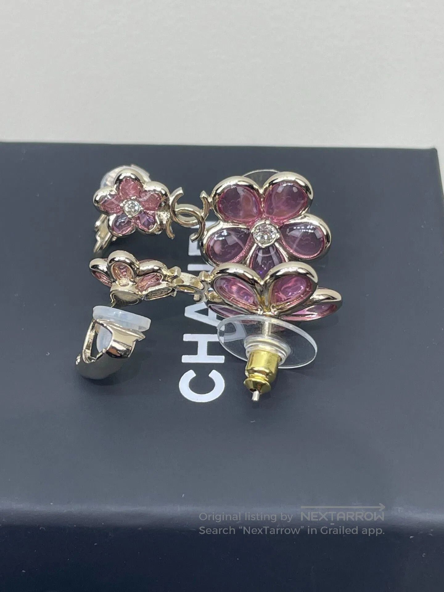Chanel Chanel 26C Glass Flower Earrings. Size ONE SIZE - 5 Thumbnail
