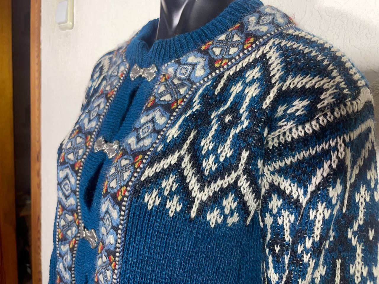 Nordstrom Norwegian NORDSTRIKK Wool Cardigan Sweater, size 42-48 Size L / US 10 / IT 46 - 4 Thumbnail