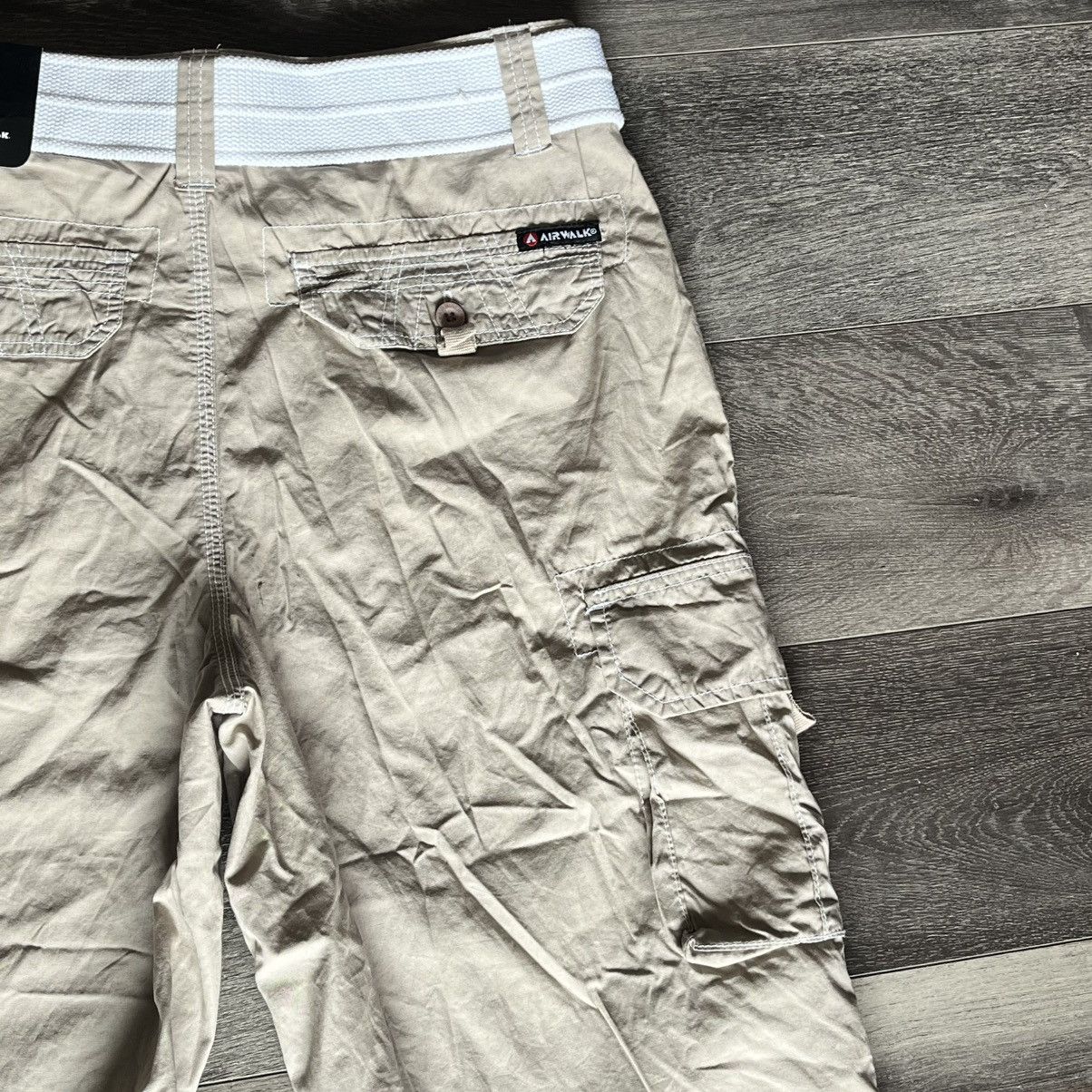 Airwalk New Vintage 2000s Airwalk Cargo Belted Skater Baggy Shorts Size US 32 / EU 48 - 4 Thumbnail