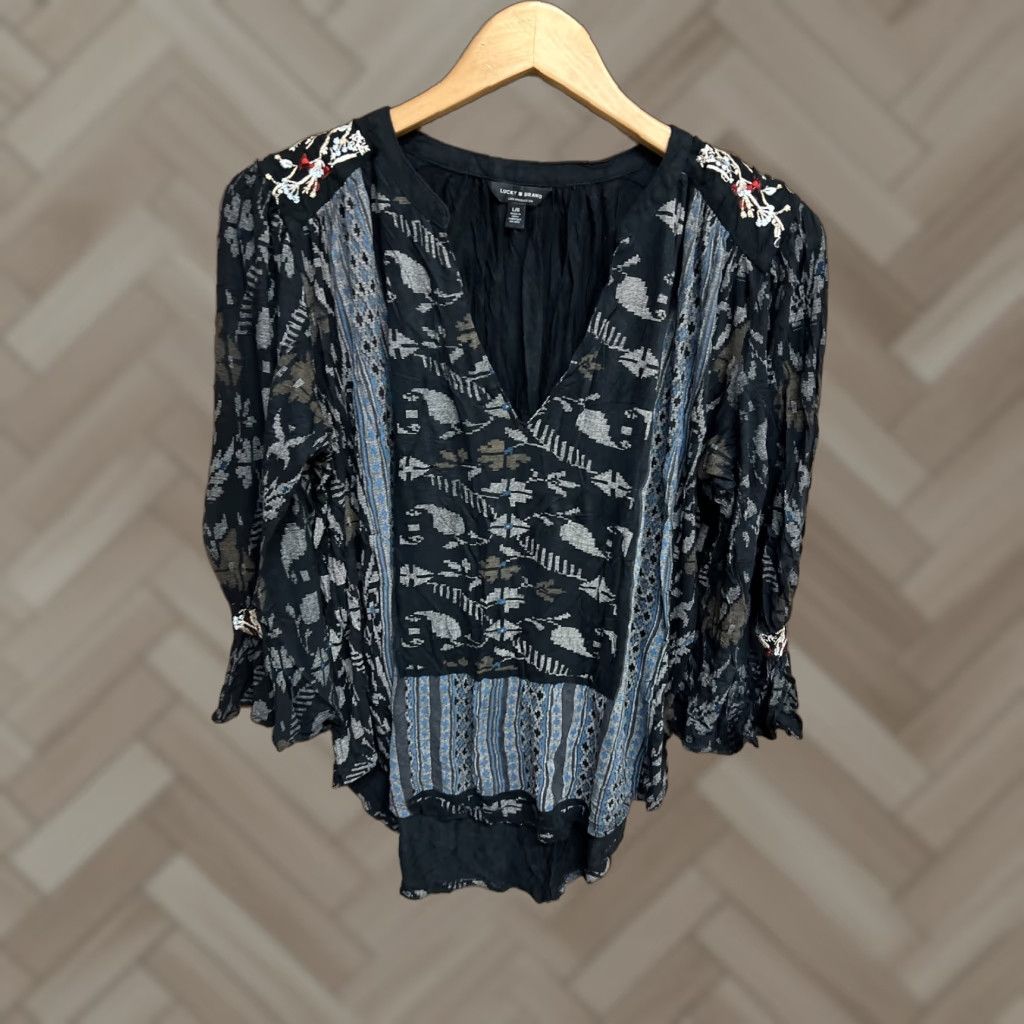 Lucky Brand Lucky Brand Floral Print V Neck Long Sleeve Blouse Size Large Black Women's Blouse أ Size L / US 10 / IT 46 - 1 Thumbnail