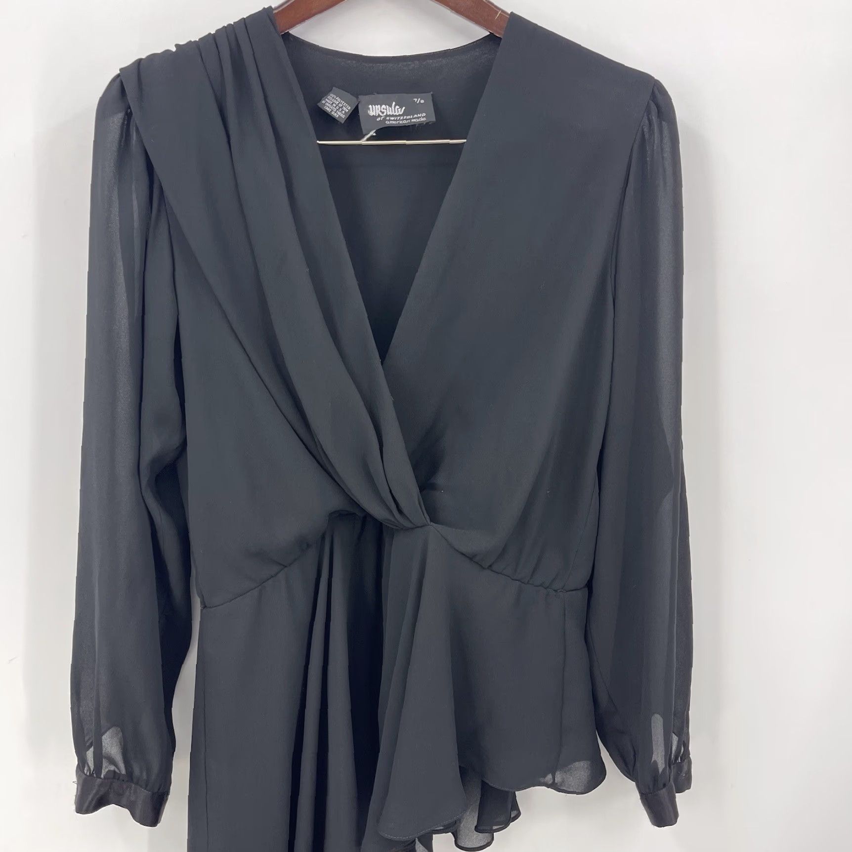 Vintage VTG URSULA OF SWITZERLAND Blouse Womens 8 Black Chiffon Polyester V-Neck Long Sleeve Button Casual, Party/Cocktail, Wedding 8 Womens Size M / US 6-8 / IT 42-44 - 2 Thumbnail