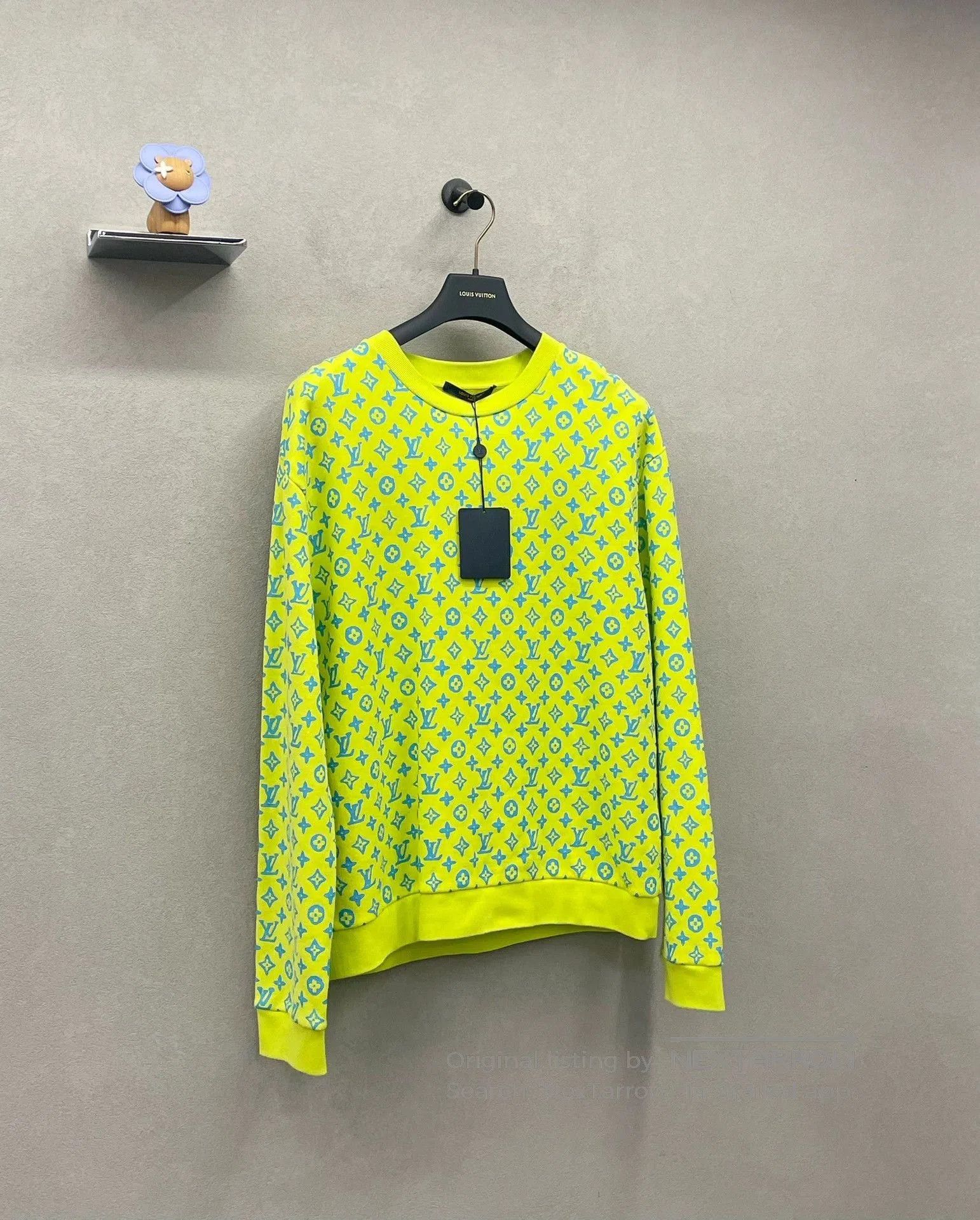 Louis Vuitton bright green logo print sweatshirt unisex. Size US L / EU 52-54 / 3 - 3 Thumbnail