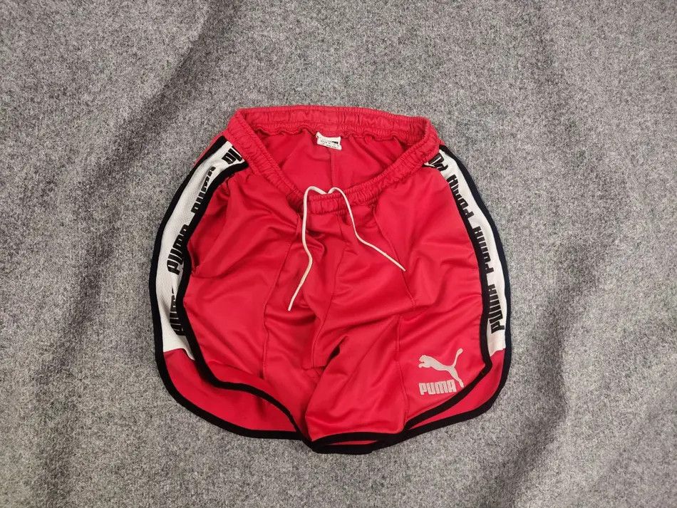 Puma Vintage Puma Red Casual Shorts retro running sport style Size US 32 / EU 48 - 1 Thumbnail