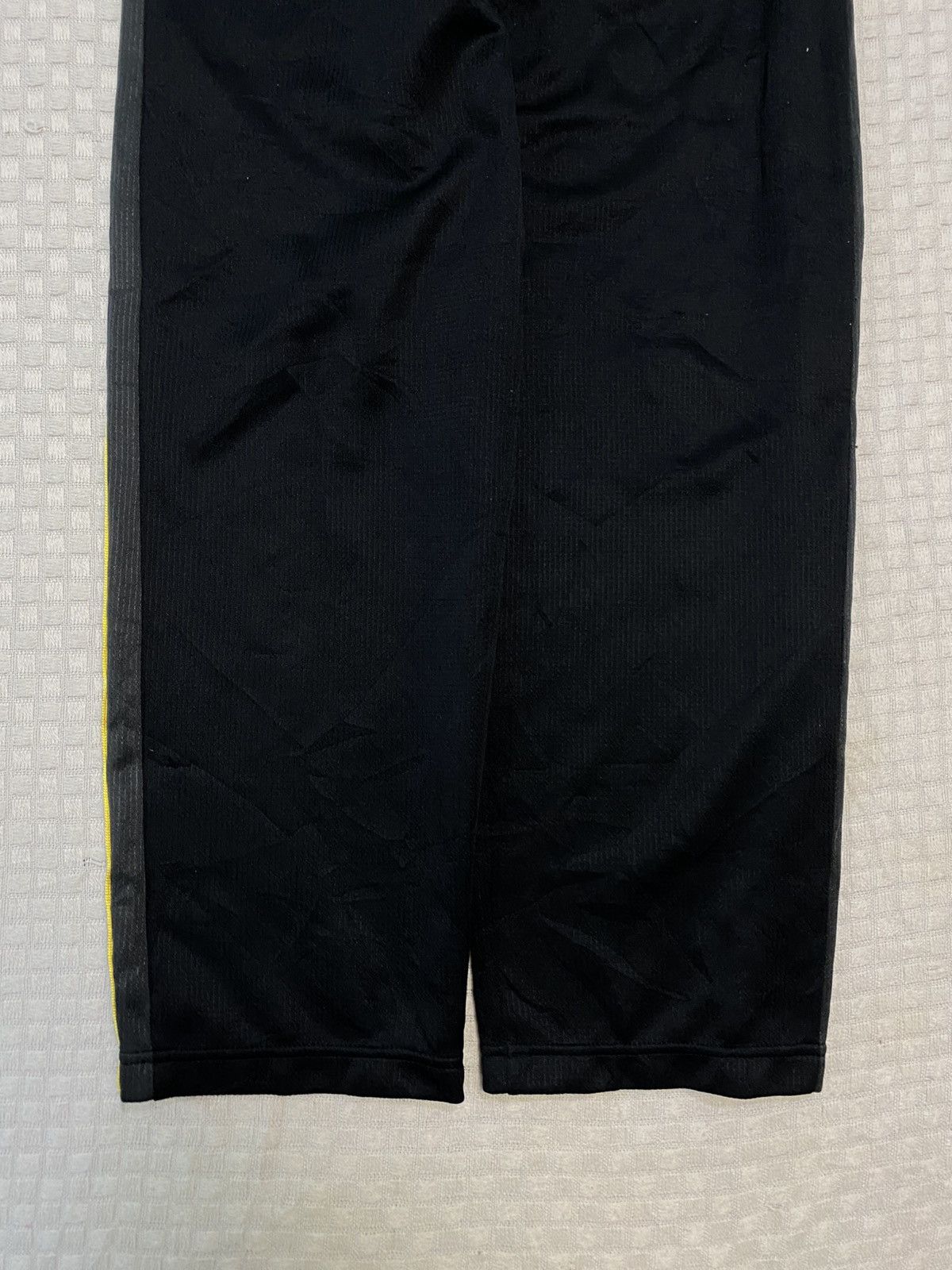 Carhartt Wip × Nike VINTAGE NIKE 90S BAGGY NYLON WIDE LEG SWOOSH TRACK PANTS Y2K Size US 30 / EU 46 - 7 Thumbnail