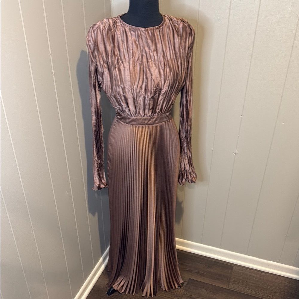 Other L’IDÉE Women’s 4 Maxi Ruched Long Sleeve Pleated Gown Size S / US 4 / IT 40 - 1 Thumbnail