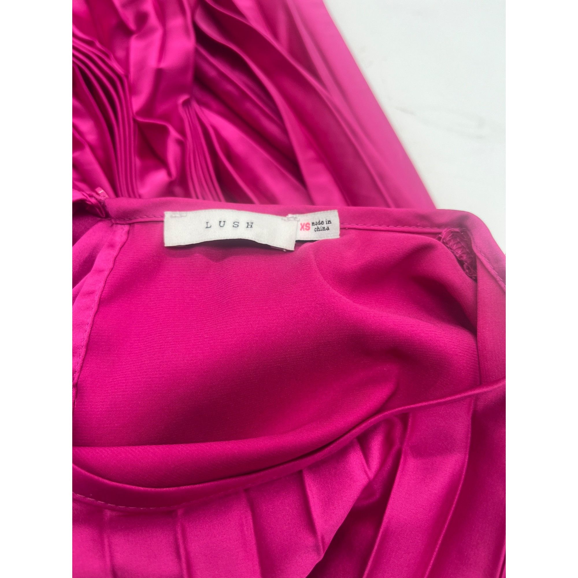 Other Lush Cap Sleeve Pleated Satin Midi Dress, Pink, XS Size XS / US 0-2 / IT 36-38 - 7 Thumbnail