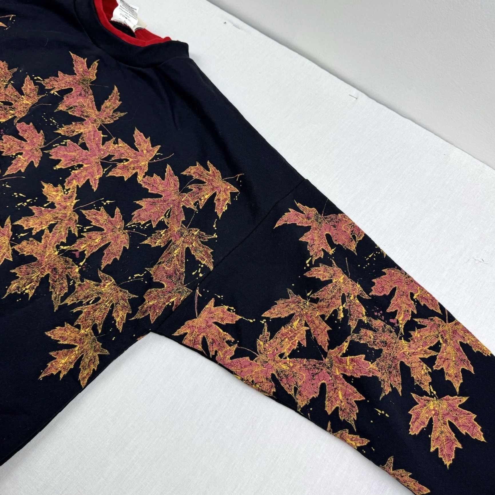Vintage VINTAGE Women's Sweatshirt Pullover Fall Autumn Leaves Black 90s Y2K Nature Crew Neck L Size L / US 10 / IT 46 - 3 Thumbnail