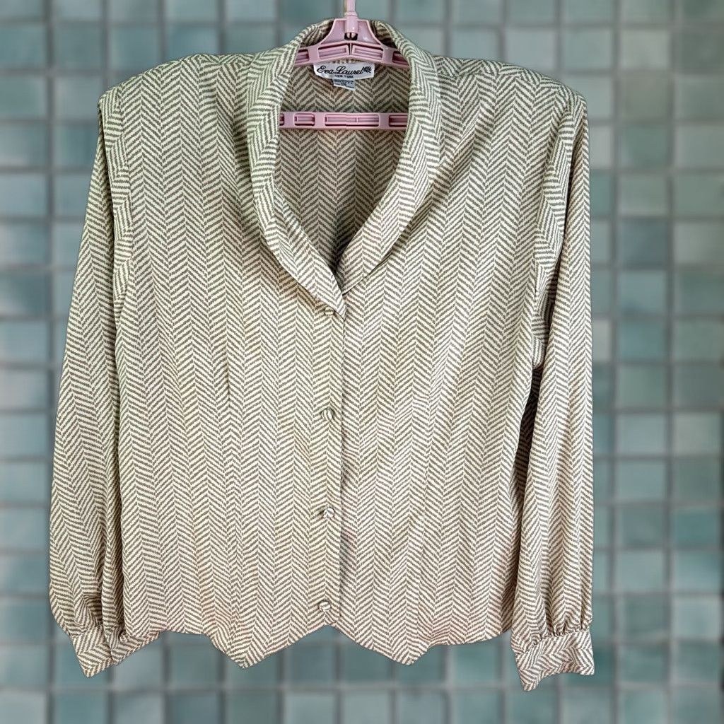 Vintage VINTAGE Eva Laurel Blouse Shawl Collar Herringbone Button-Up Women's Size 10 Beige 70s Pattern Mens? Women? Size L / US 10 / IT 46 - 1 Thumbnail