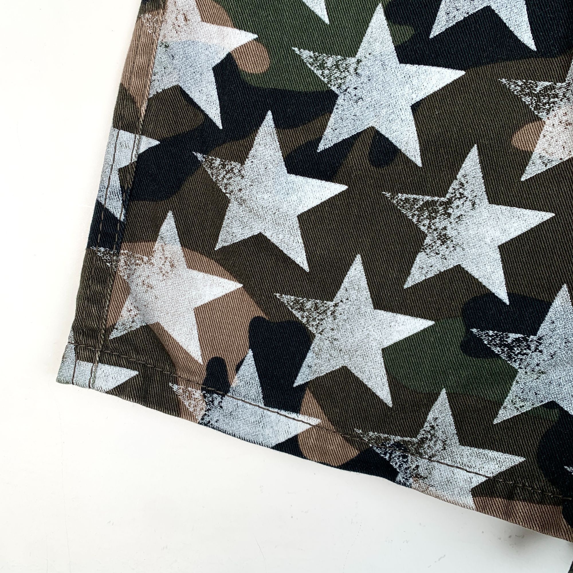 Valentino Valentino Colorblock Star Print Cotton Casual Shorts (Size 3 Size 38" / US 16 / IT 52 - 5 Thumbnail