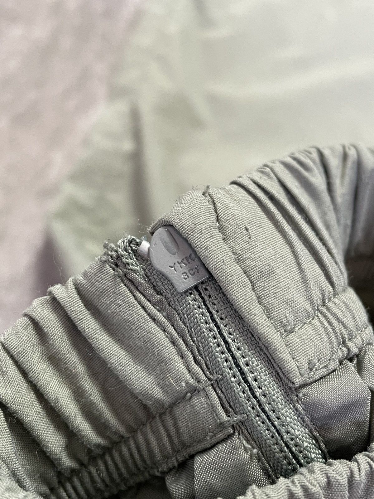 Nike 00s Nike Vintage Nylon Baggy Swoosh Drill Joggers Pants Y2K Size US 32 / EU 48 - 5 Thumbnail