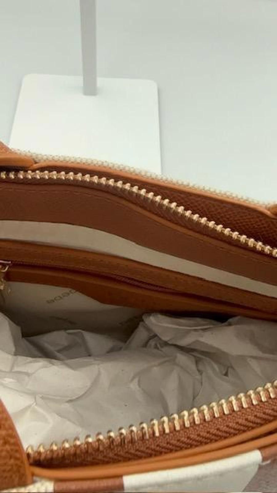 United Colors Of Benetton NWT Bebe Paisley Mini Canvas hand bag - Caramel color Size ONE SIZE - 6 Thumbnail