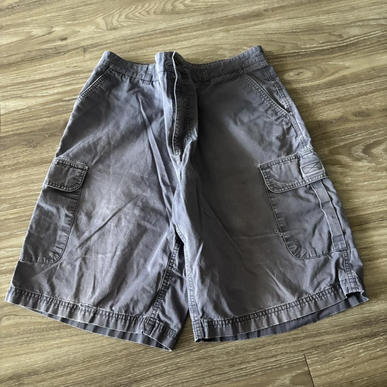Vintage Crazy Vintage Y2K/2000s Baggy Faded Grey Skater Style Cargo Shorts! Size 36 Size US 36 / EU 52 - 1 Thumbnail