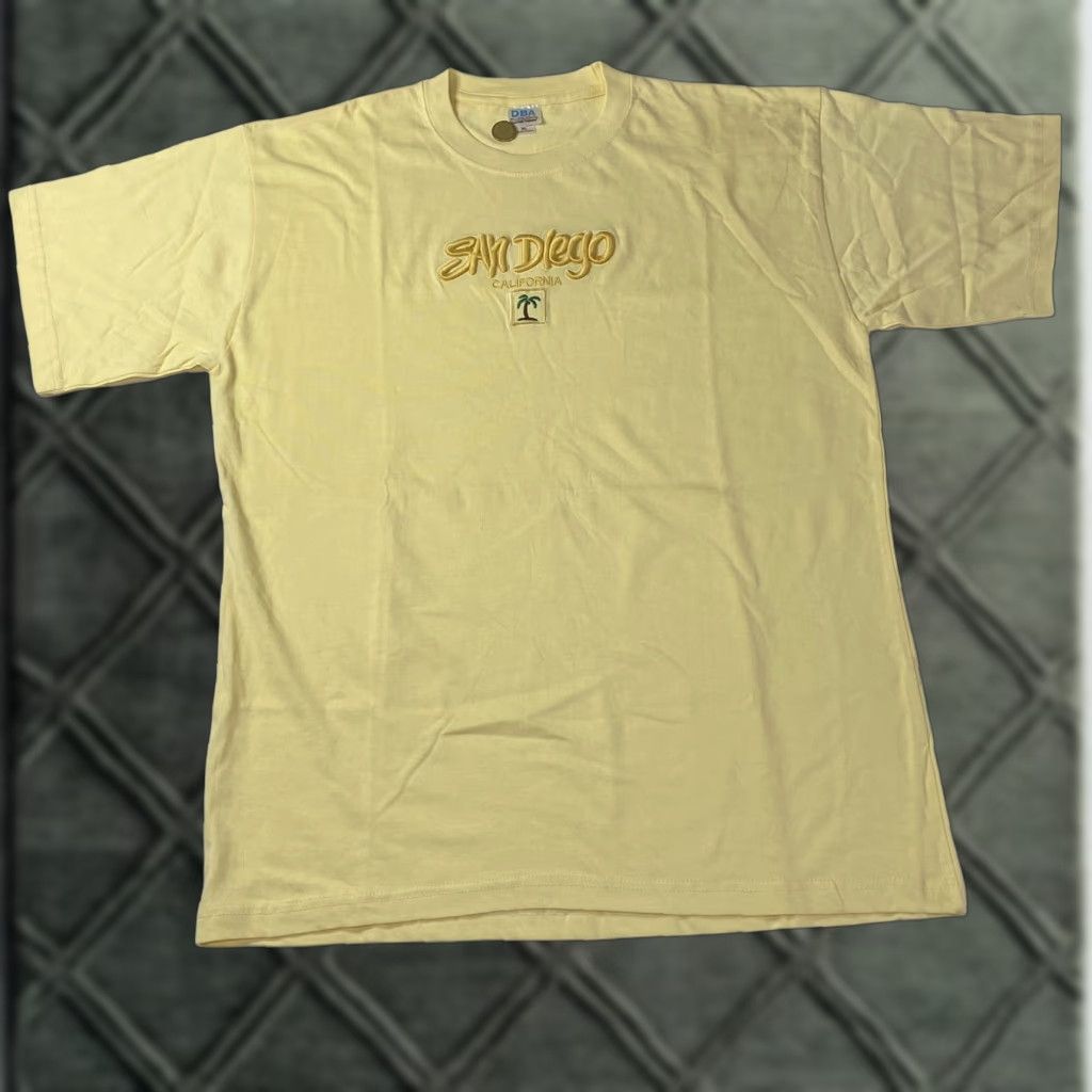 Vintage VINTAGE 80’s 90’s T Shirt San Diego Embroidered 3D XL Rare DBA Men Yellow Short Sleeve 100% Cotton Grunge Size US XL / EU 56 / 4 - 1 Thumbnail