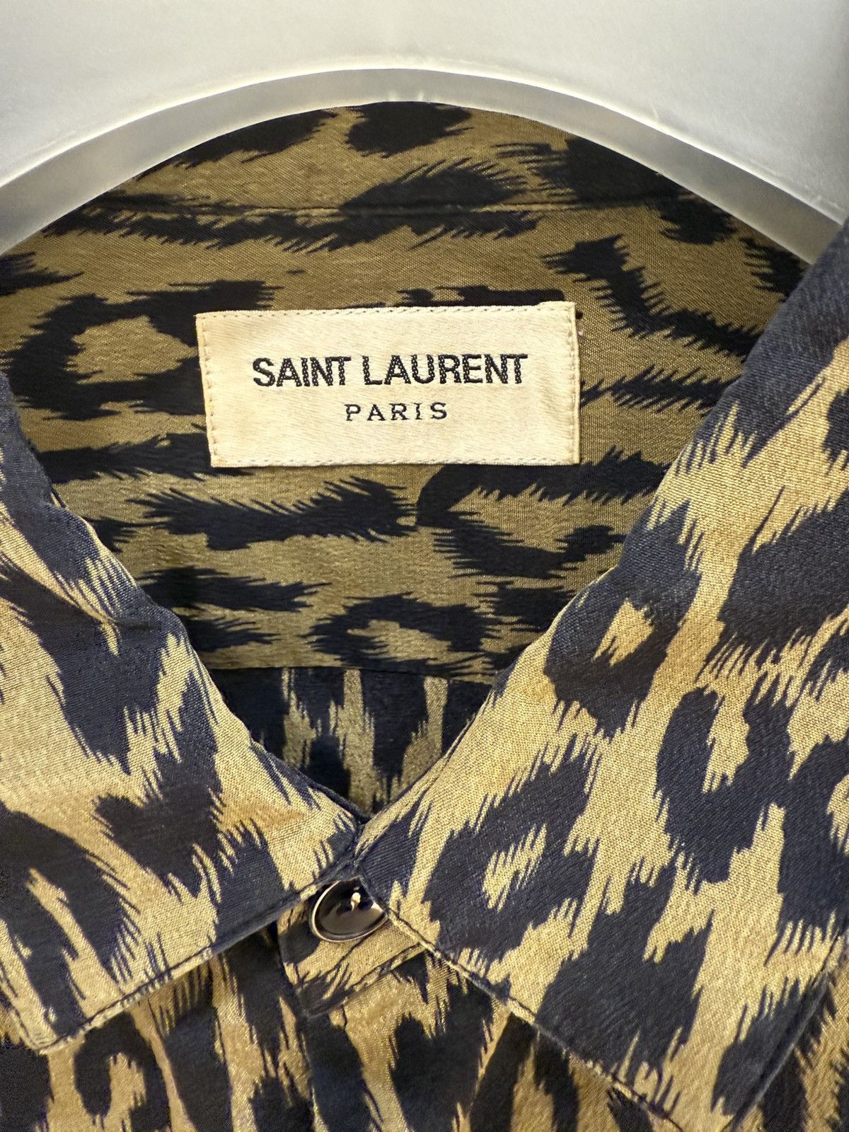 Saint Laurent Paris Leopard print silk shirt size 39 Size US M / EU 48-50 / 2 - 5 Thumbnail