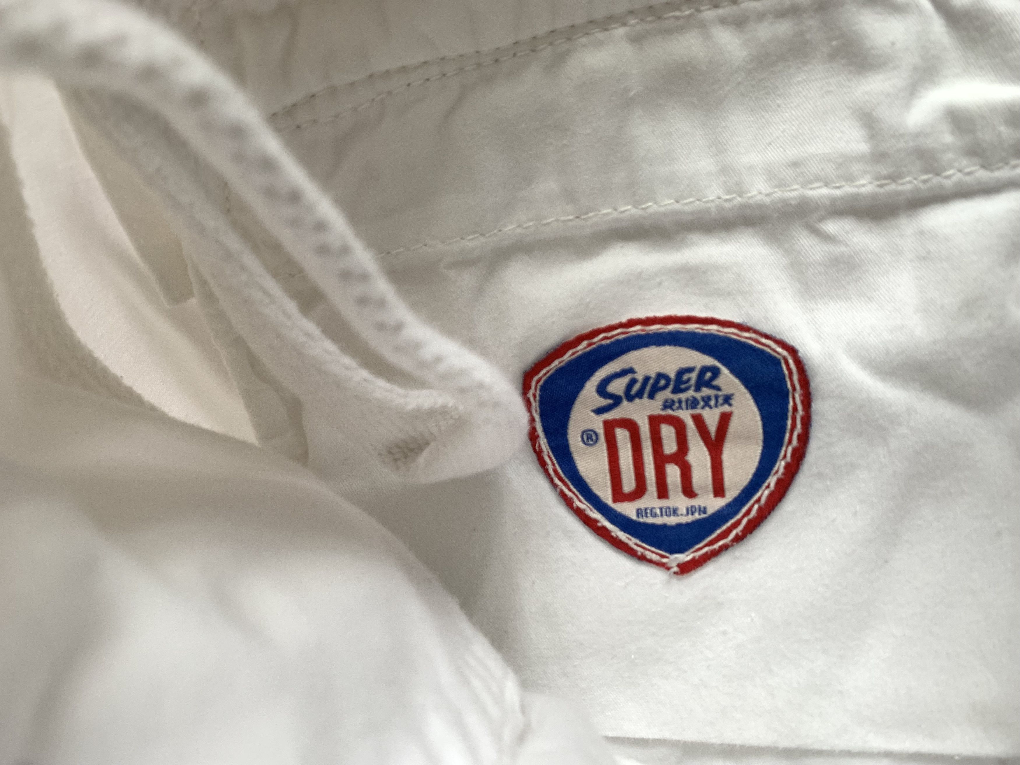 Japanese Brand × Superdry Superdry White Cotton Multi Pocket Cargo Shorts Size US 33 - 10 Thumbnail