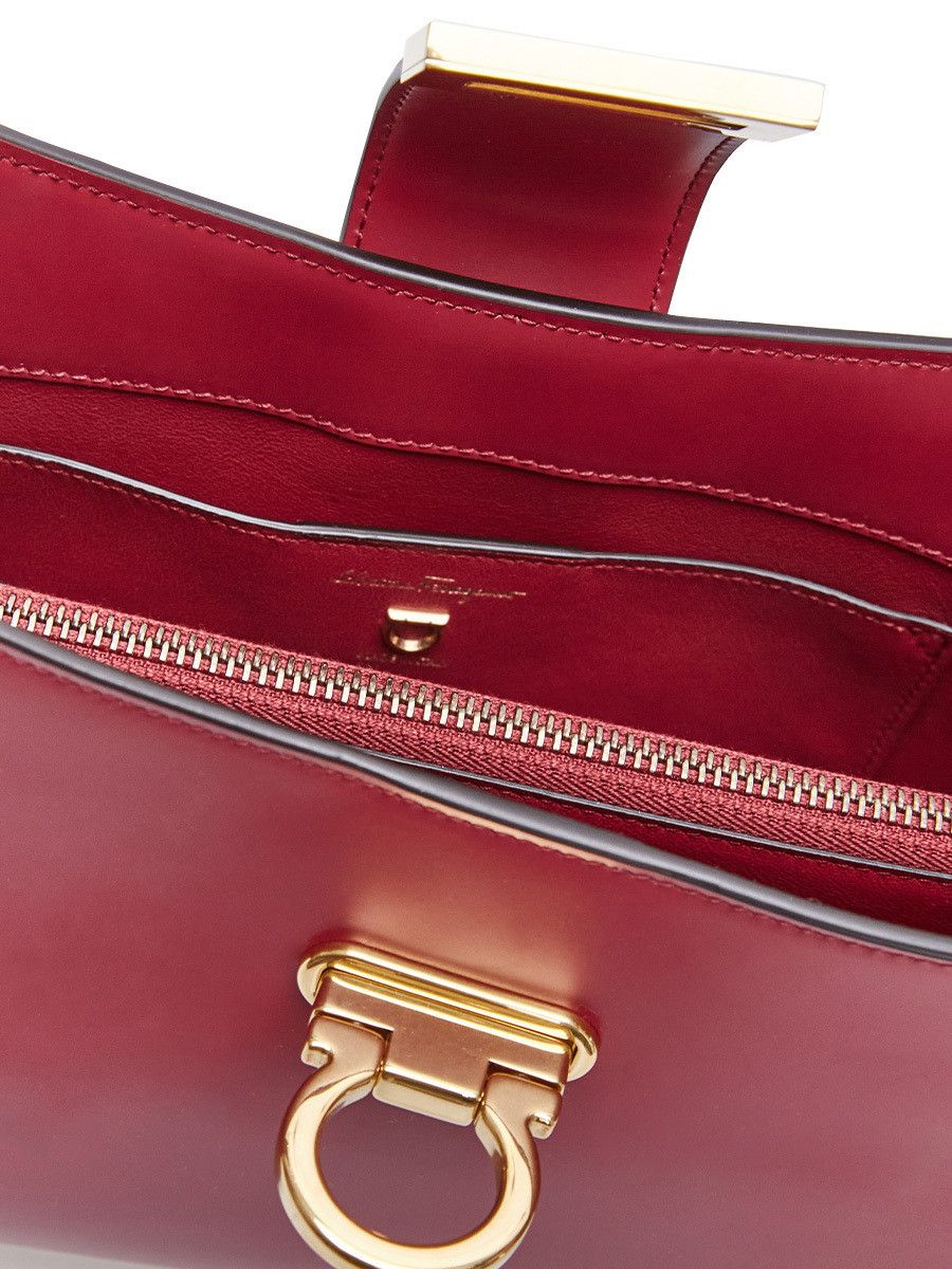 Salvatore Ferragamo o1s1rm0724 Size: OS / Leather Shoulder Bag in Red Size ONE SIZE - 5 Thumbnail