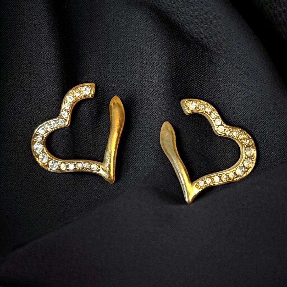Vintage Vintage Avon gold tone rhinestone heart post earrings Size ONE SIZE - 1 Thumbnail