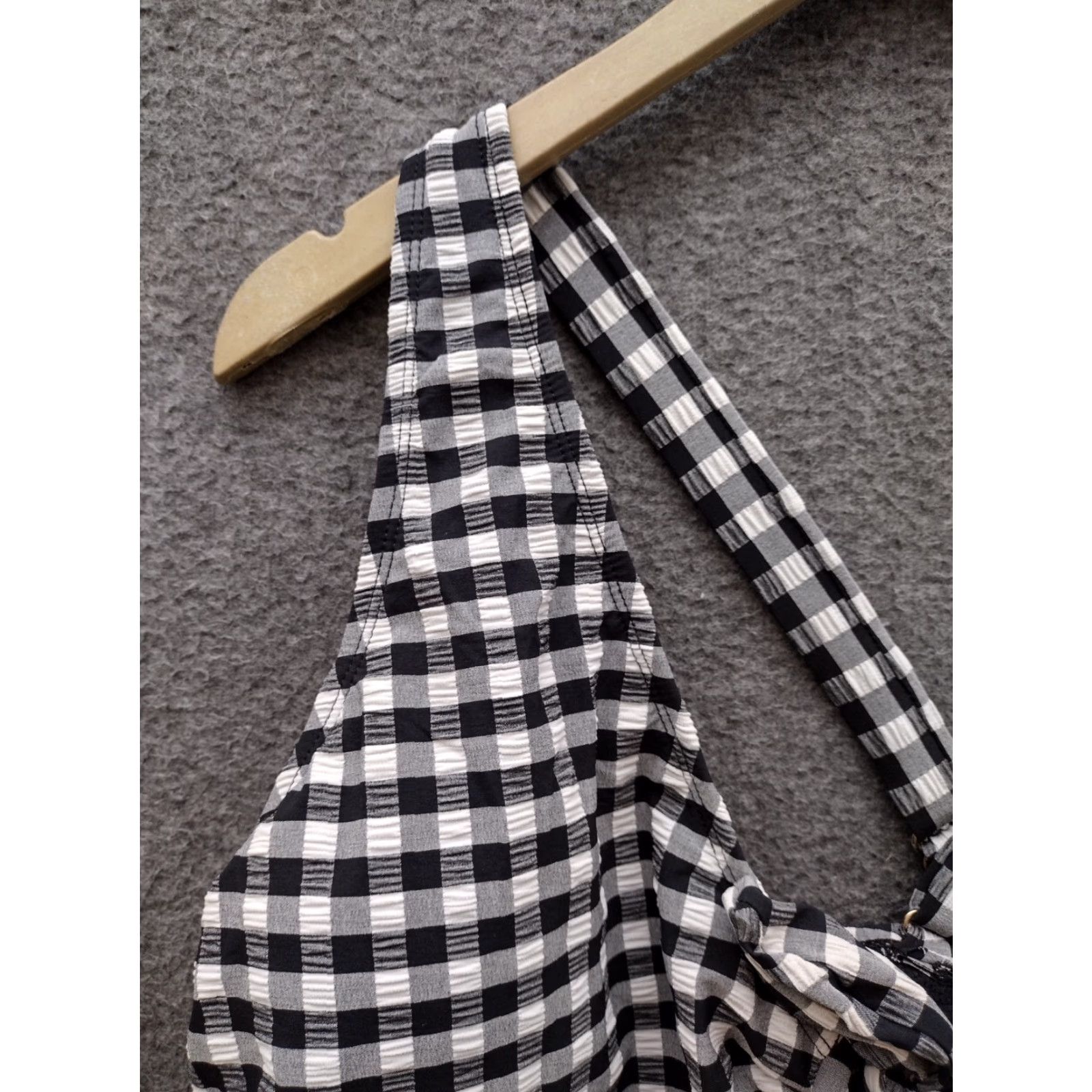 Vintage Terra & Sky Women's Tie Keyhole Bikini Top Cross Back 3X 24W-26W Black/Gray Checkered Deep Back Beach Mens? Size XXL / US 16-18 / IT 52-54 - 7 Thumbnail