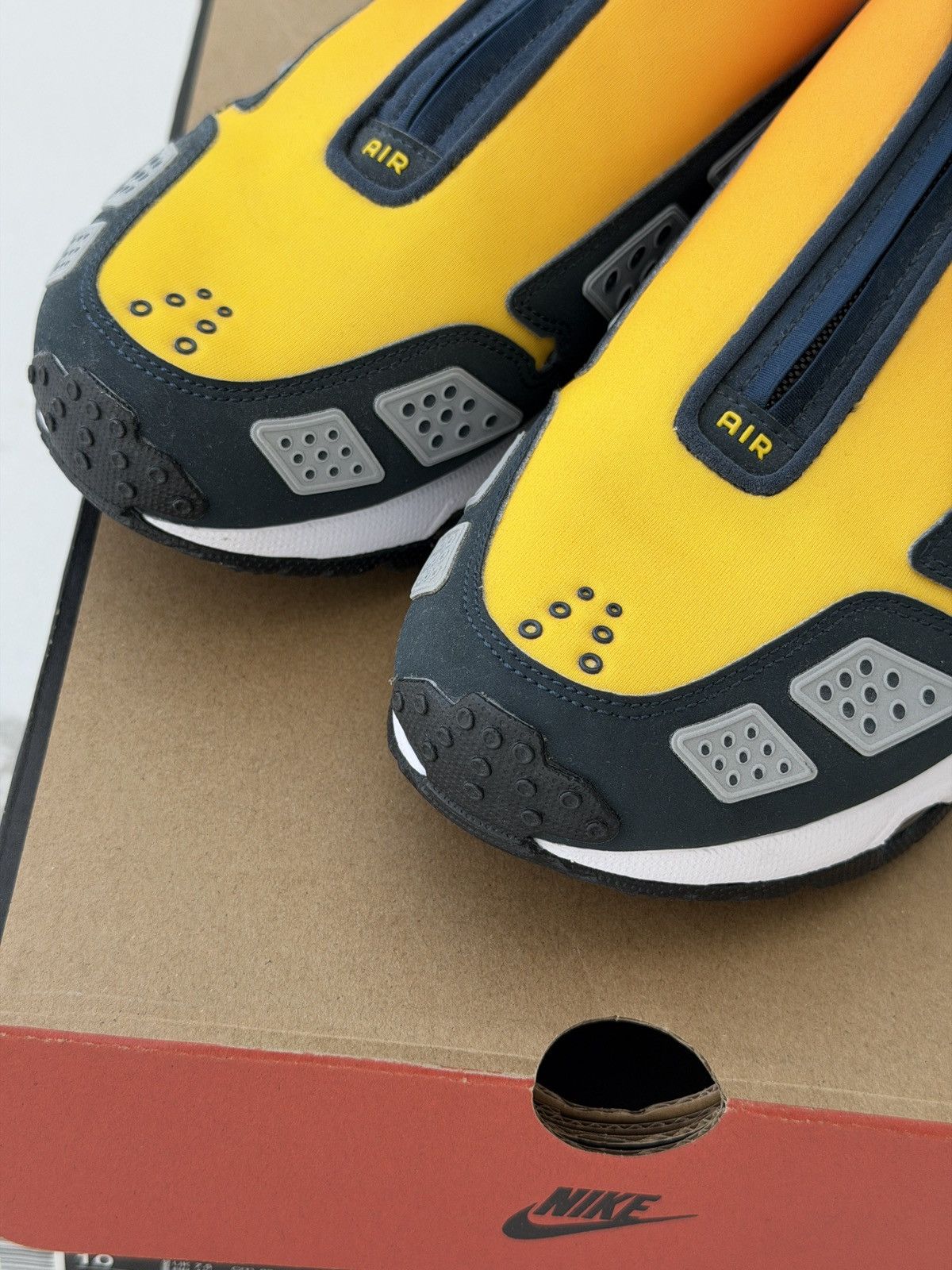 Nike Nike Air Max SNDR Shoes Size US 9 / EU 42 - 5 Thumbnail