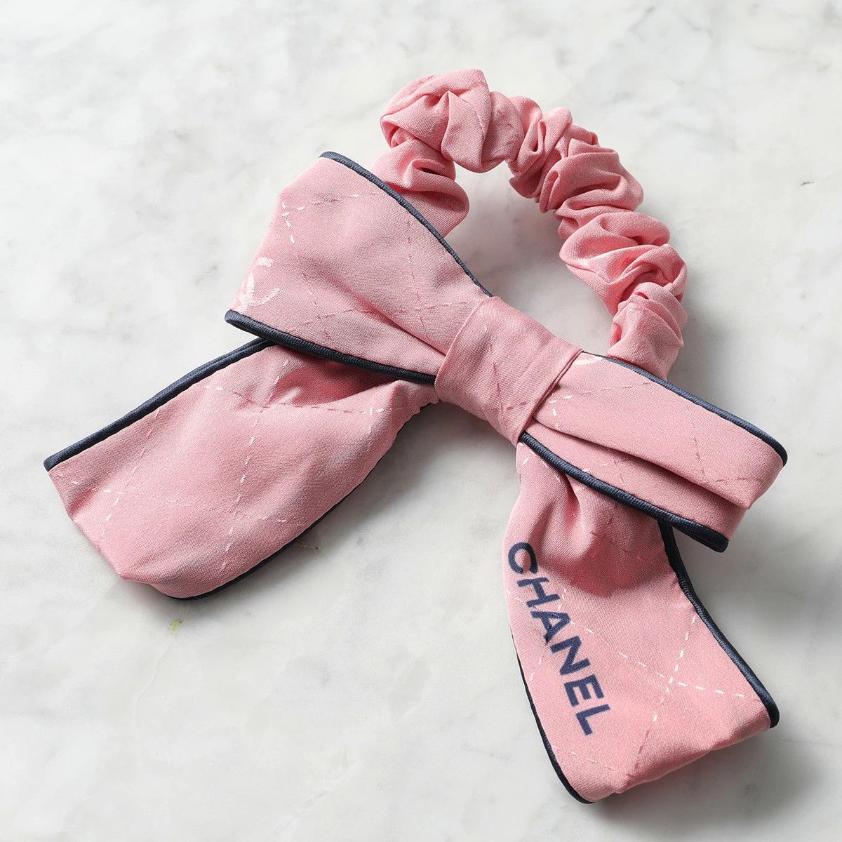 Chanel Chanel Silk Hair Scrunchie in Pink and Black Size ONE SIZE - 4 Thumbnail