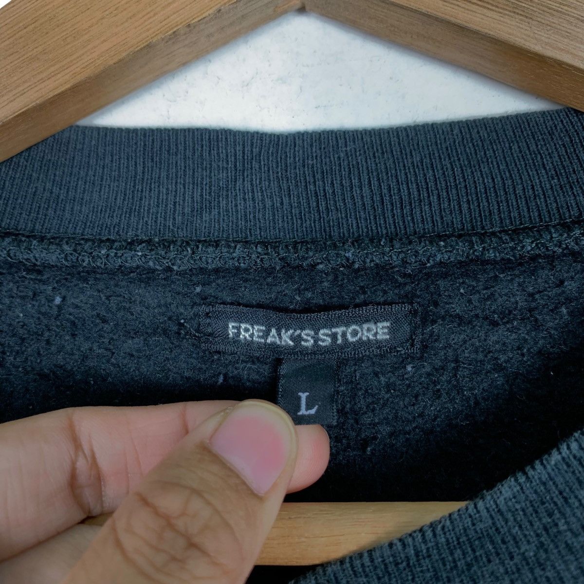 Japanese Brand FREAK’S STORE Frog in the House Graphic Sweatshirt #0687-C32 Size US L / EU 52-54 / 3 - 9 Thumbnail