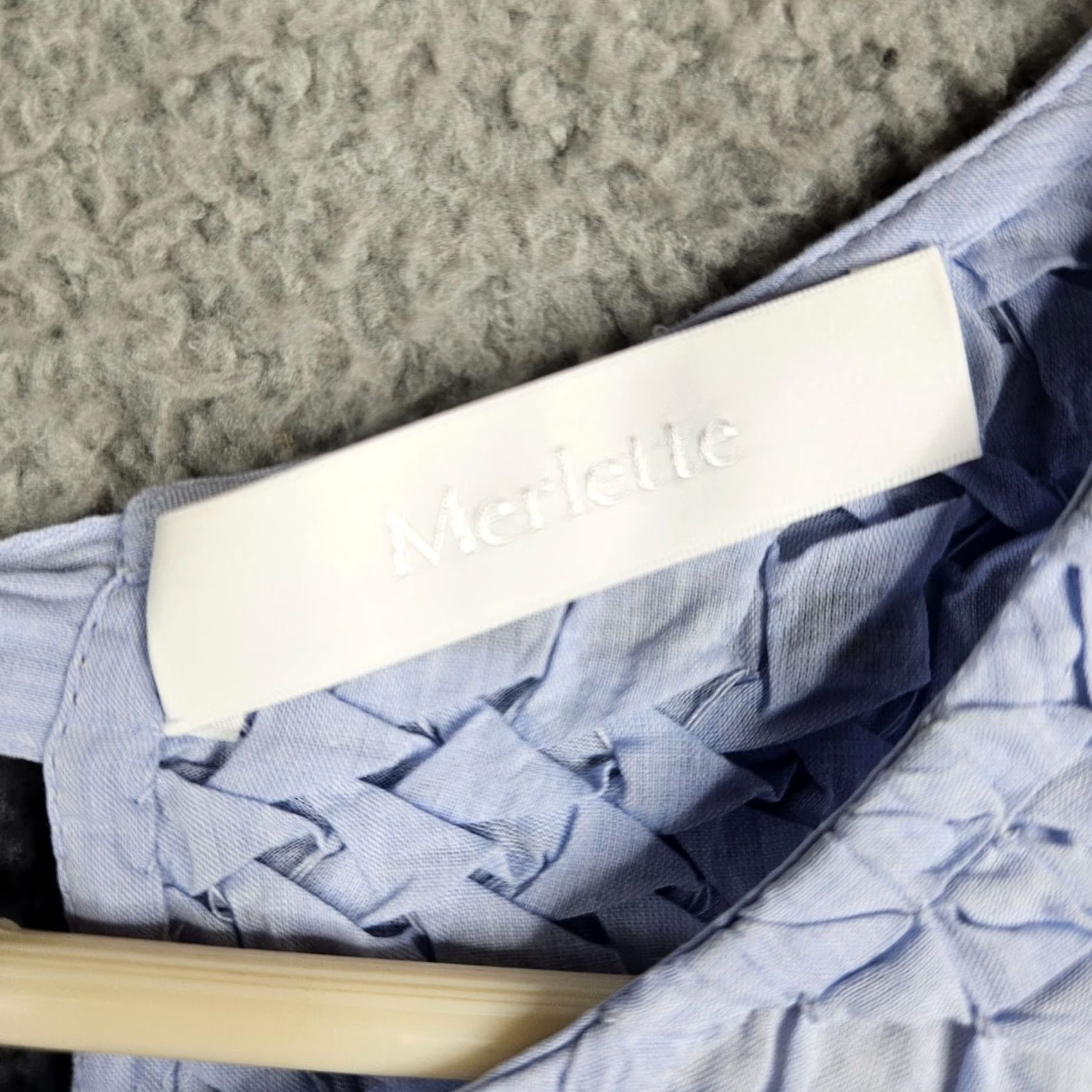 Vintage VINTAGE MERLETTE Lisse Chambray Smocked blue Women’s Blouse XS Shirt Adult XS Blue Solid 90s Mens Boys Girls Size XS / US 0-2 / IT 36-38 - 2 Thumbnail