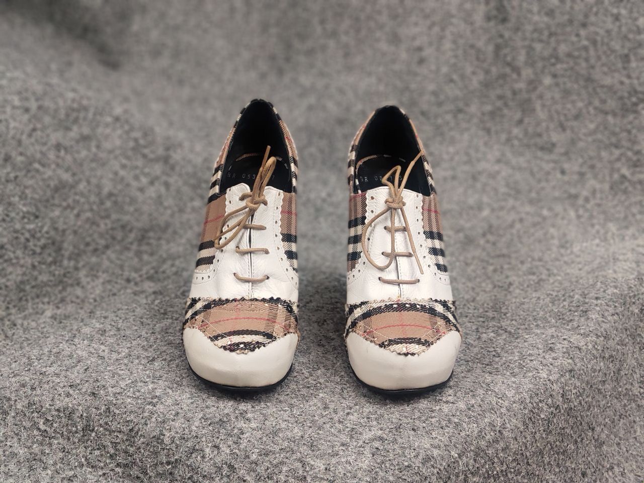 Burberry Vintage Burberry London Nova Check Leather Heels Shoes Y2K Size US 7 / IT 37 - 5 Thumbnail