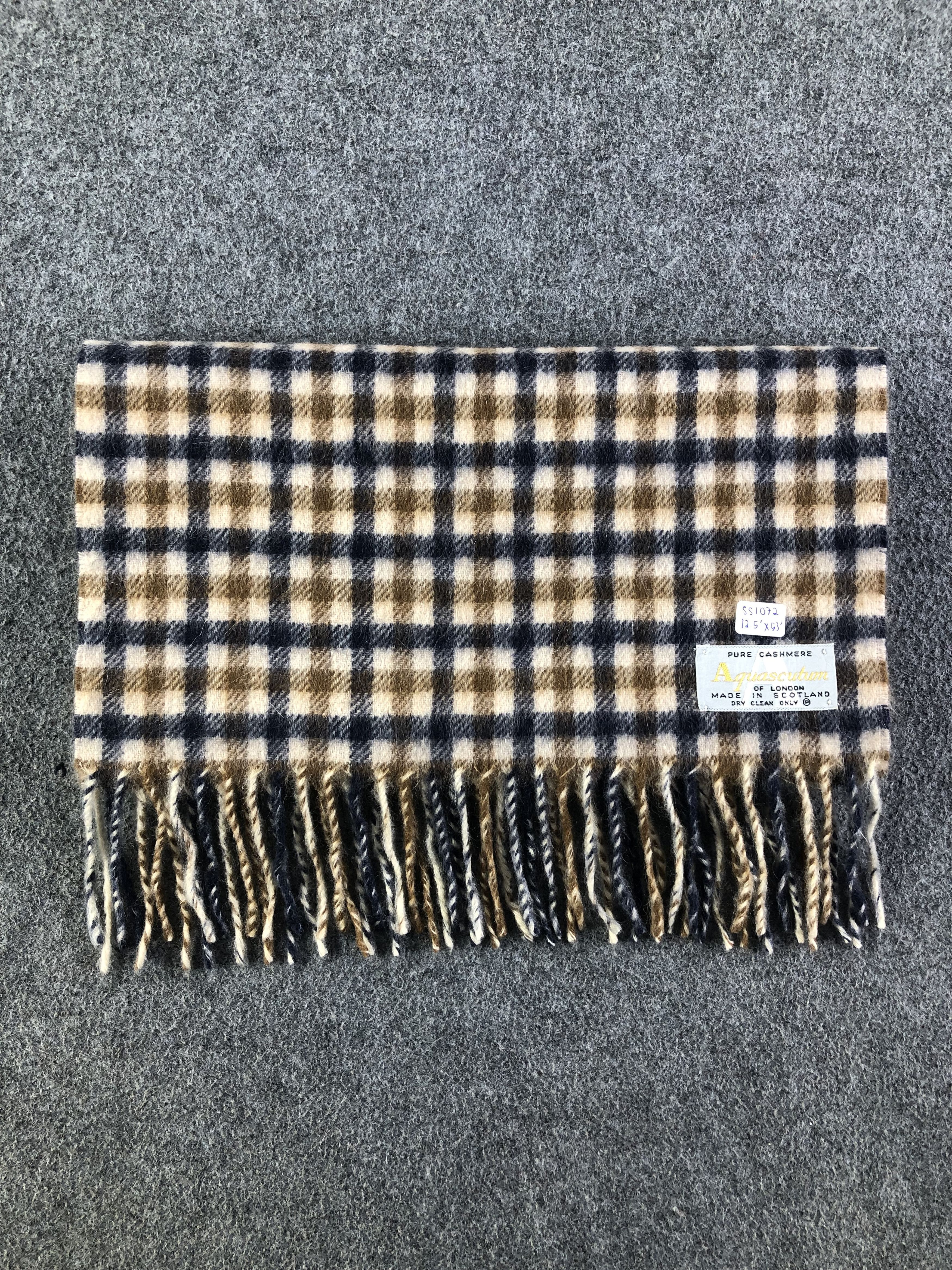 Aquascutum Aquasqutum Scarf / Muffler / Neckwear Size ONE SIZE - 6 Thumbnail