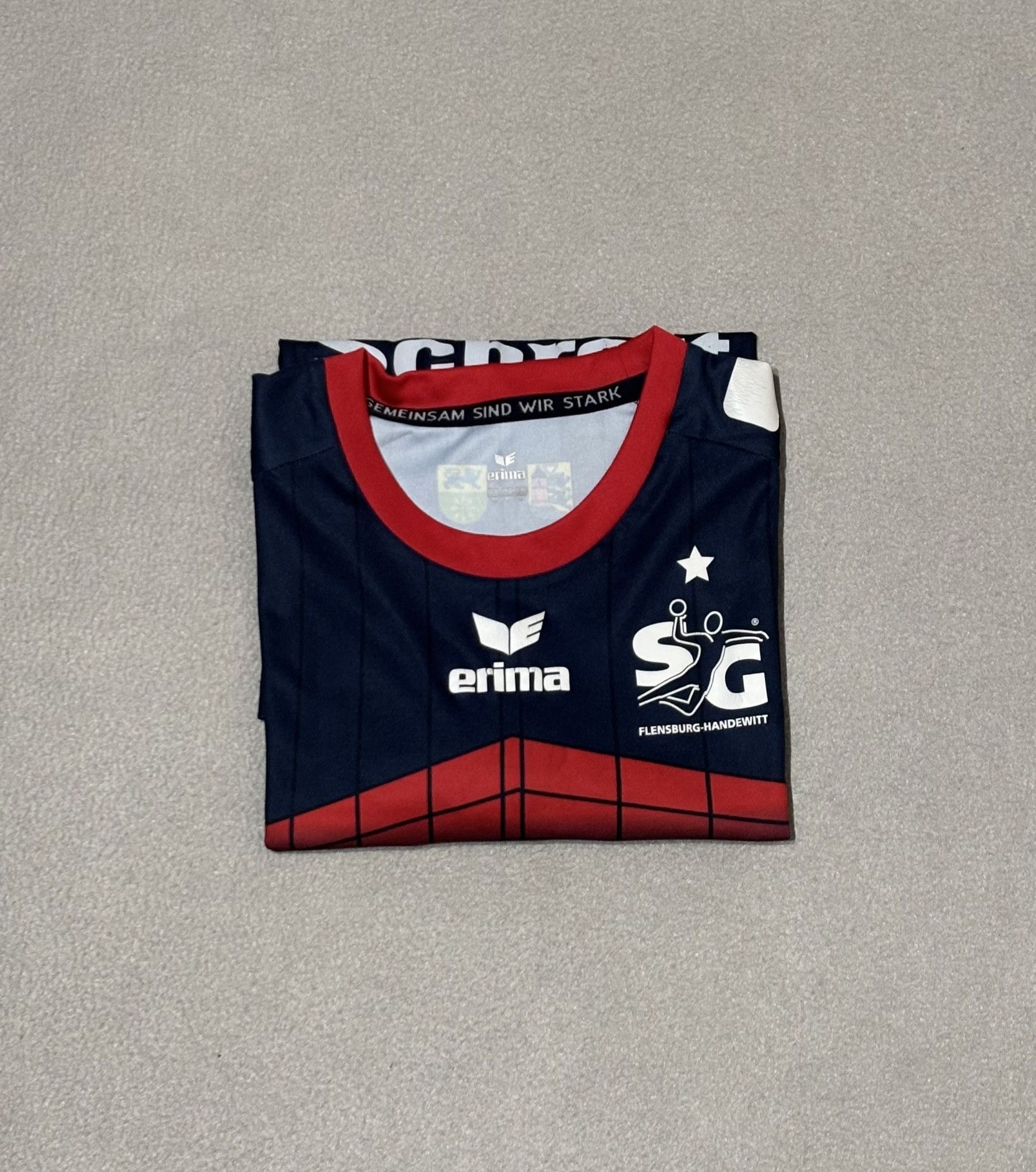 Erima SG Flensburg-Handewitt 2021/2022 Erima Handball Jersey Size US M / EU 48-50 / 2 - 23 Thumbnail