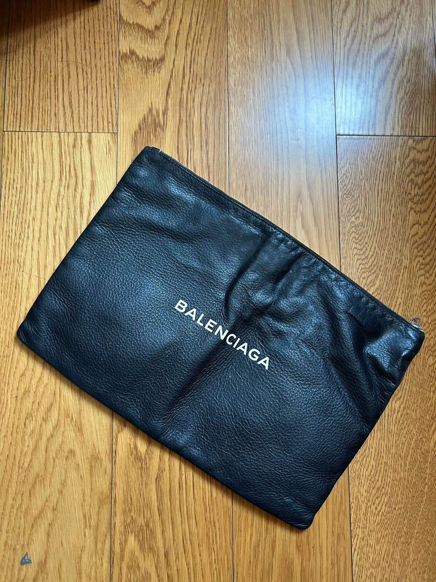 Other Balenciaga Lychee Leather Clutch Size ONE SIZE - 1 Thumbnail