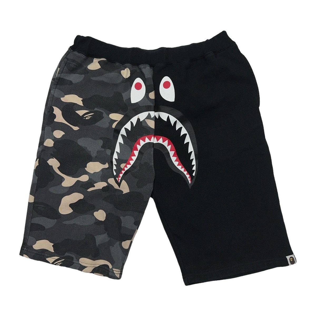 Bape Kids City Camo Shark Sweat Shorts Size US 28 / EU 44 - 3 Thumbnail