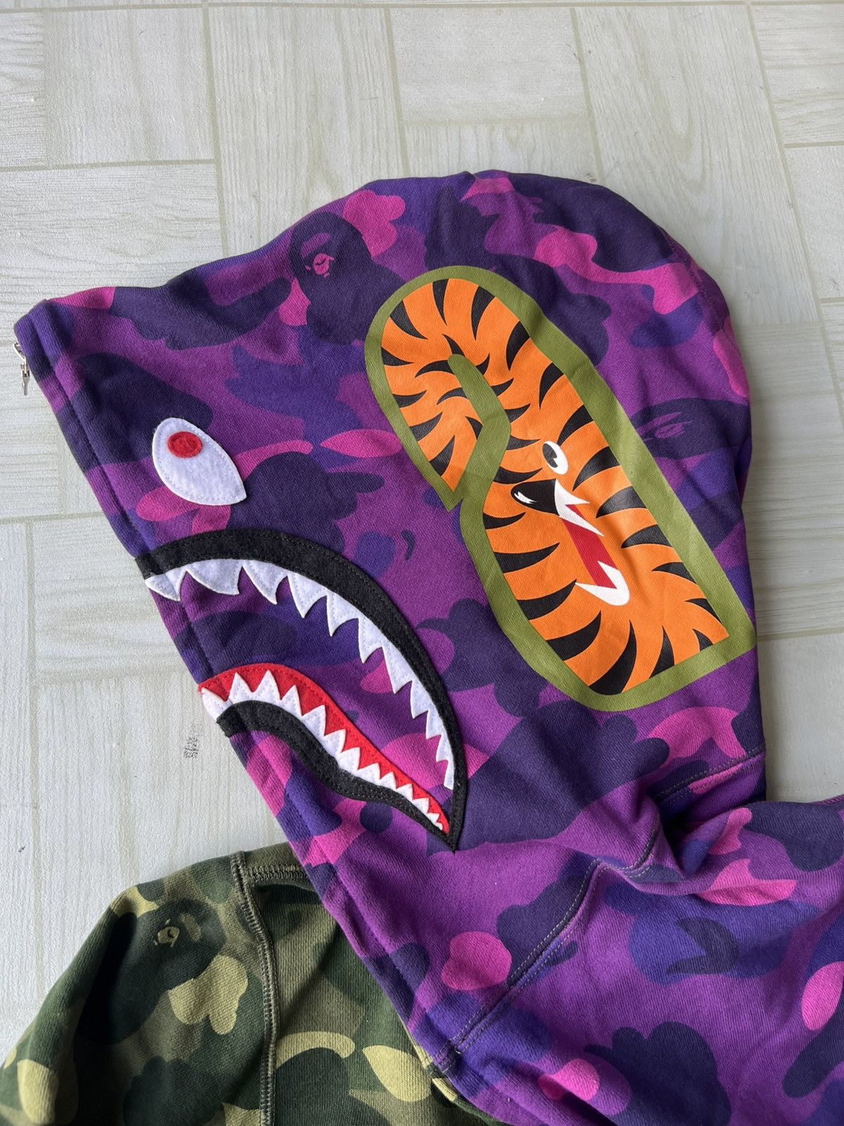 Bape FW22 BAPE Camo Color Green Purple Shark Full Zipper Hoodie Size US L / EU 52-54 / 3 - 5 Thumbnail