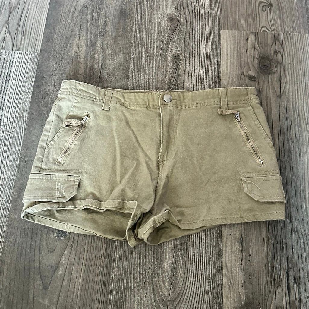 New Look new look cargo green shorts Size 28" / US 6 / IT 42 - 1 Thumbnail