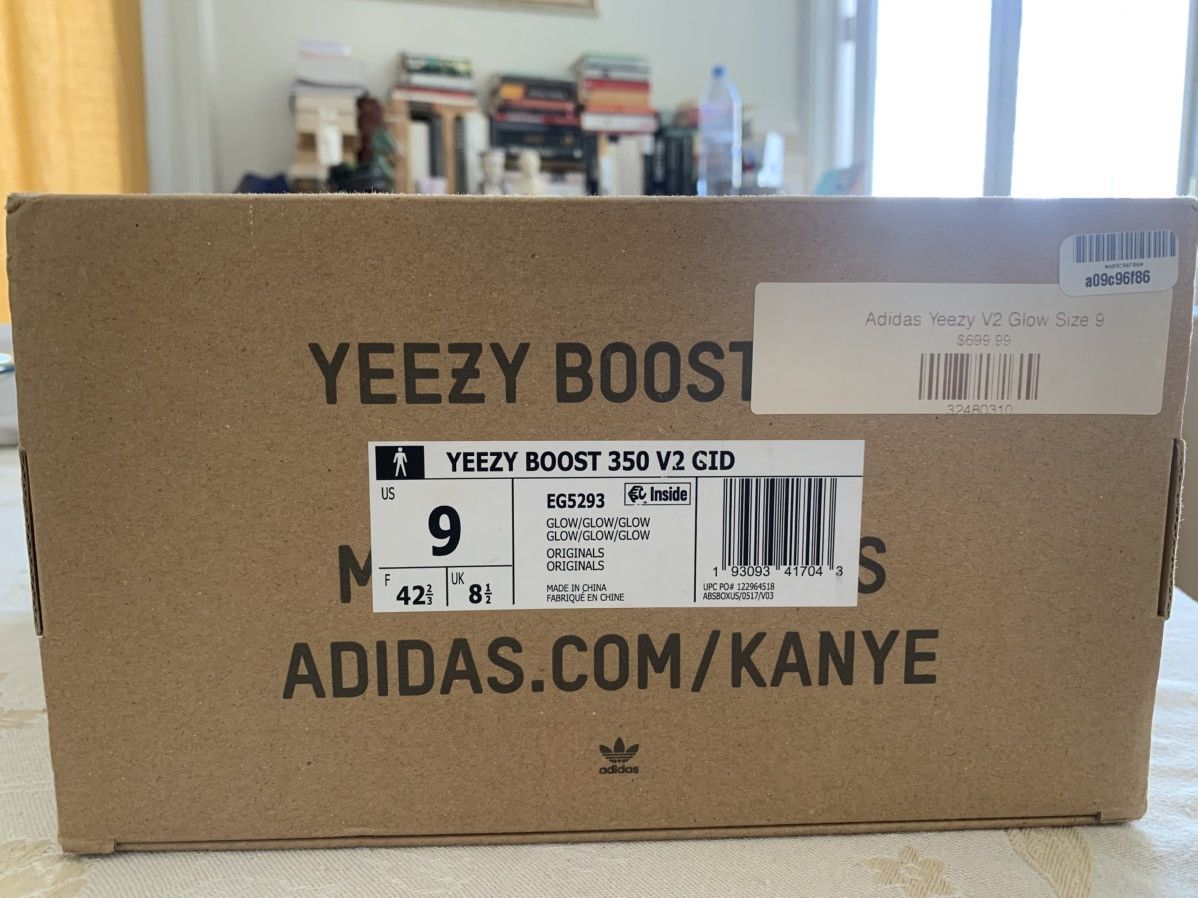 Adidas Adidas Yeezy Boost 350 V2 GID 'Glow' sz. 9 Size US 9 / EU 42 - 11 Thumbnail