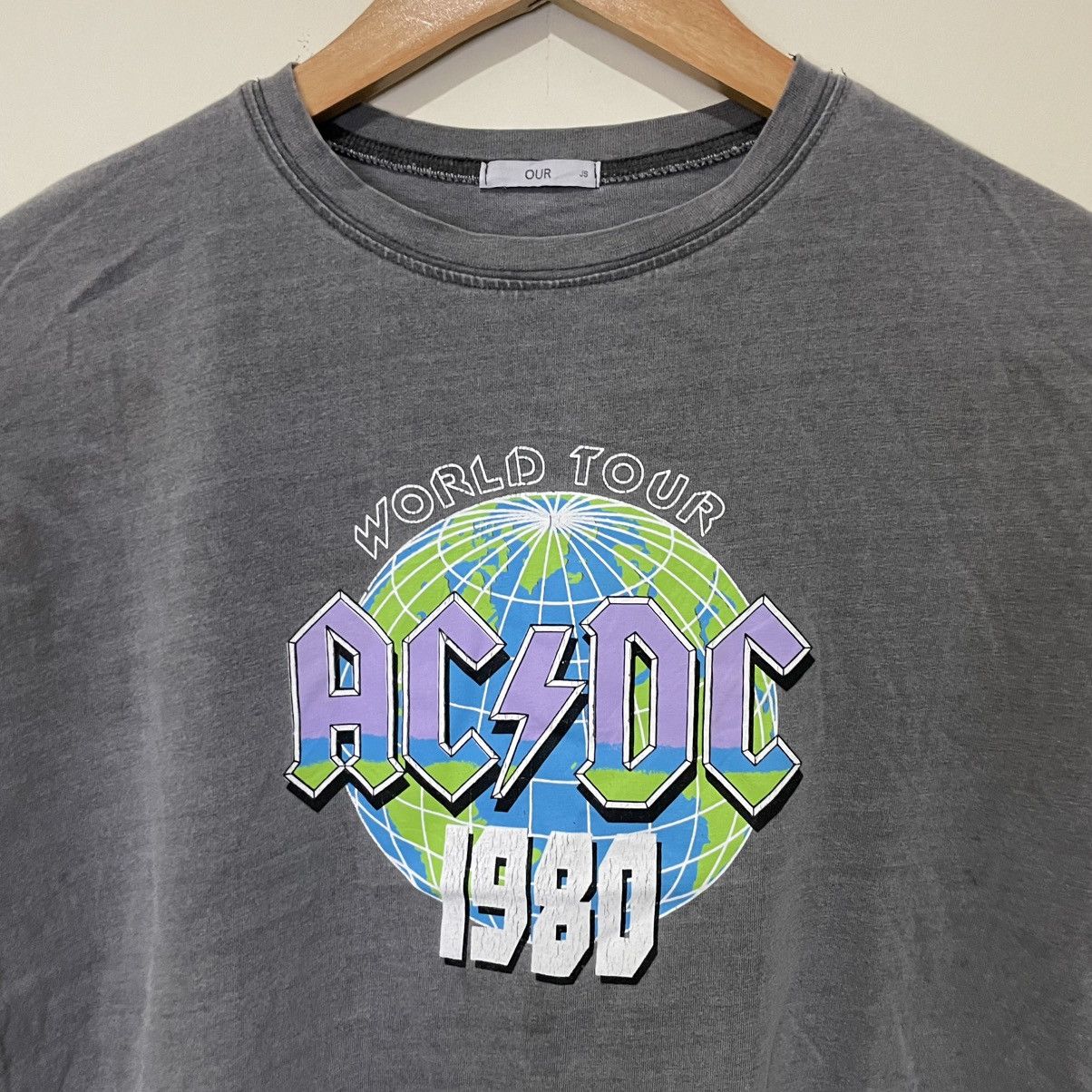 Band Tees Vtg ACDC World Tour 1980 Size US S / EU 44-46 / 1 - 2 Thumbnail