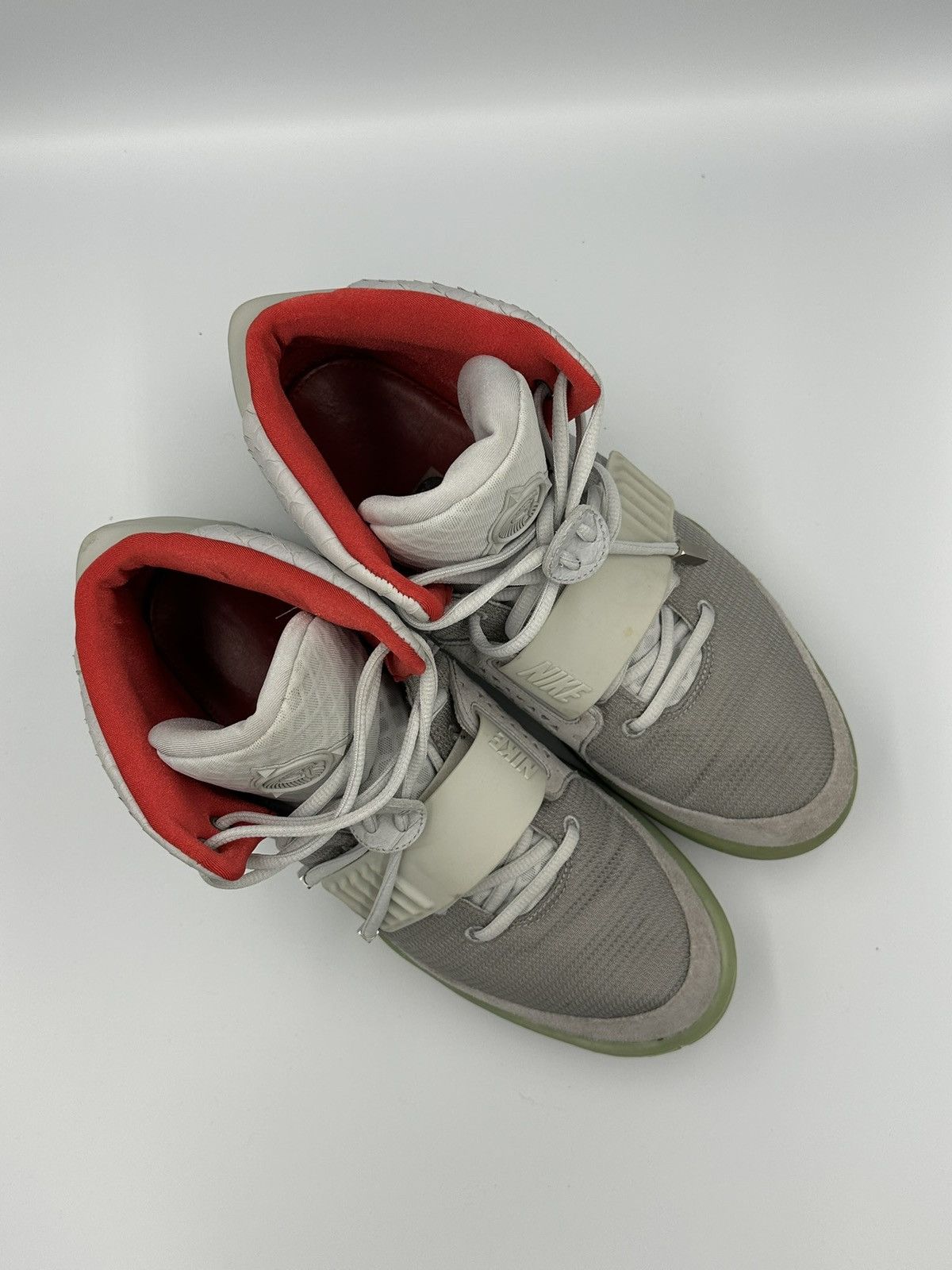 Kanye West × Nike Nike Yeezy 2 Platinum Size US 12 / EU 45 - 5 Thumbnail