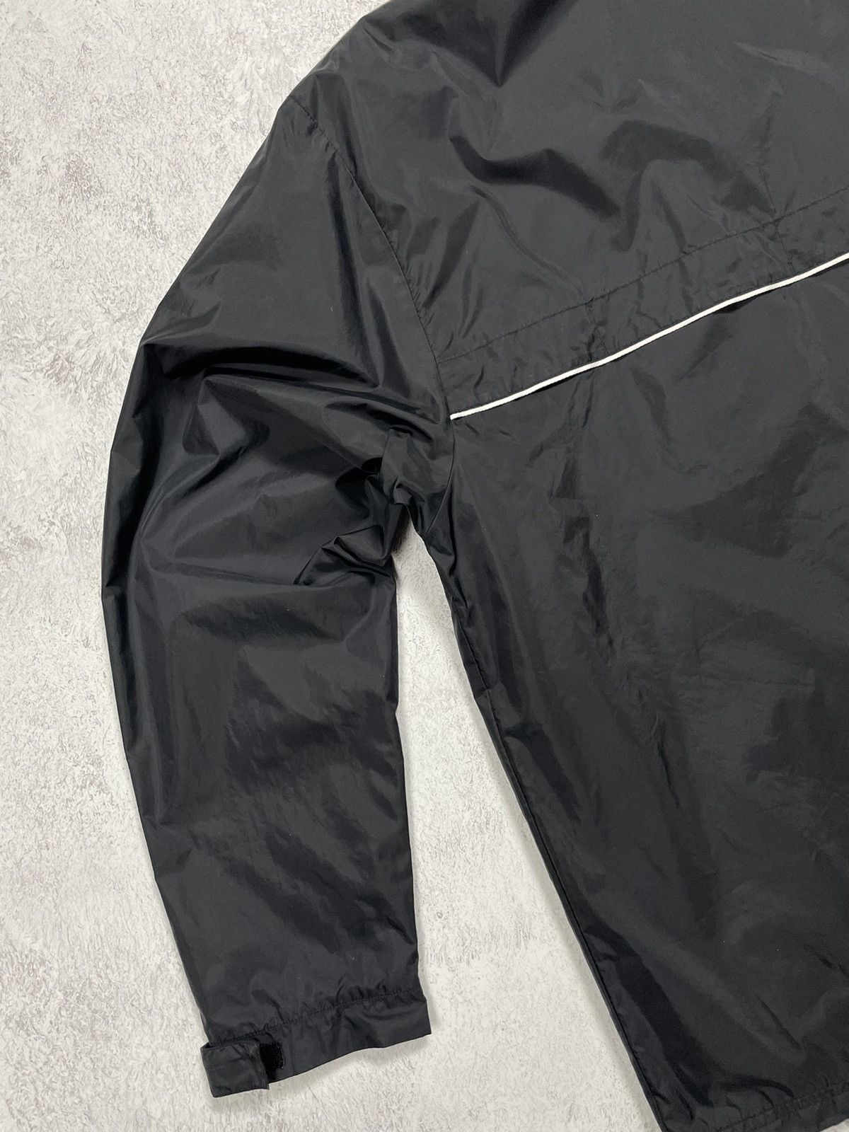Vintage Adidas Windbreaker Rain Jacket Sportswear Size L Size US L / EU 52-54 / 3 - 6 Thumbnail