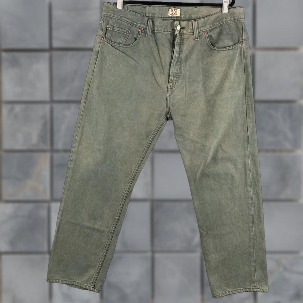Levi's VINTAGE Levis 501 Jeans Men Gray Dark Wash 40 x 30 Regular Straight Button Fly 5-Pocket Denim Cotton Blend Distressed Modern Mens Size US 40 / EU 56 - 1 Thumbnail