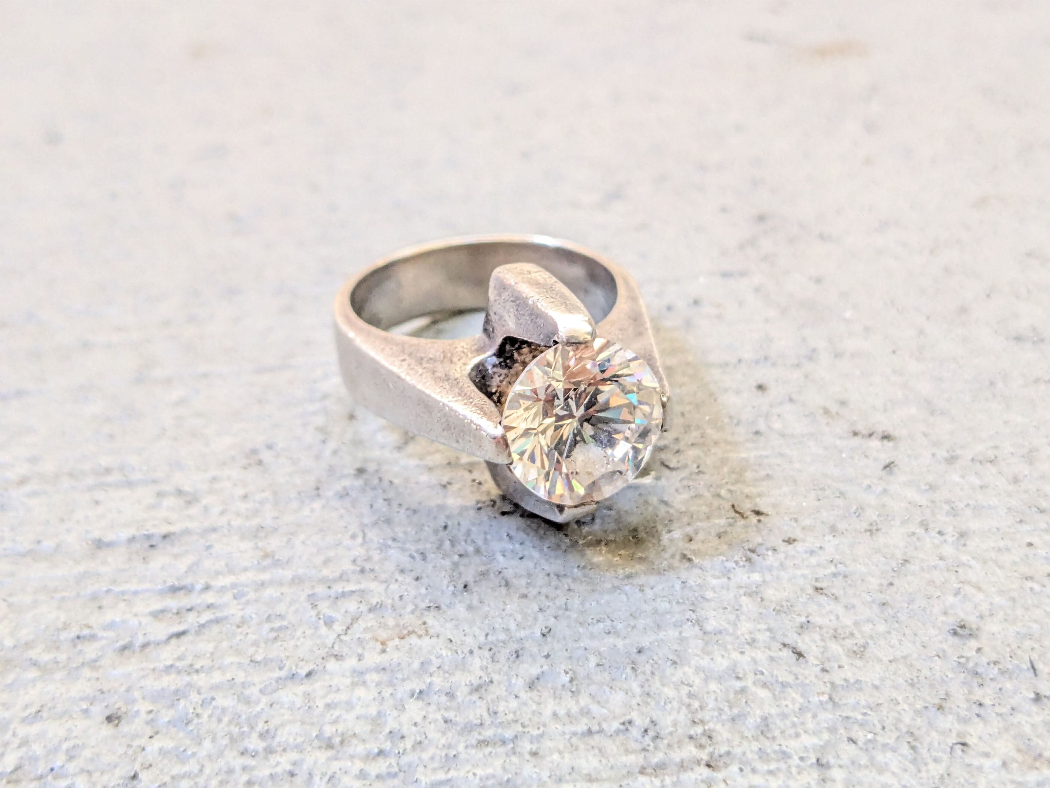 Jewelry Vintage Sterling Silver Ring CZ 7.5 Modern Avant Garde Size ONE SIZE - 1 Thumbnail
