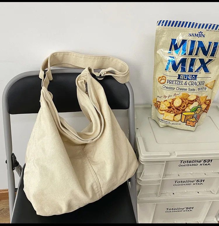 Japanese Brand × Vintage Shoulder Bag Large Canvas Crossbody y2k military Size ONE SIZE - 4 Thumbnail