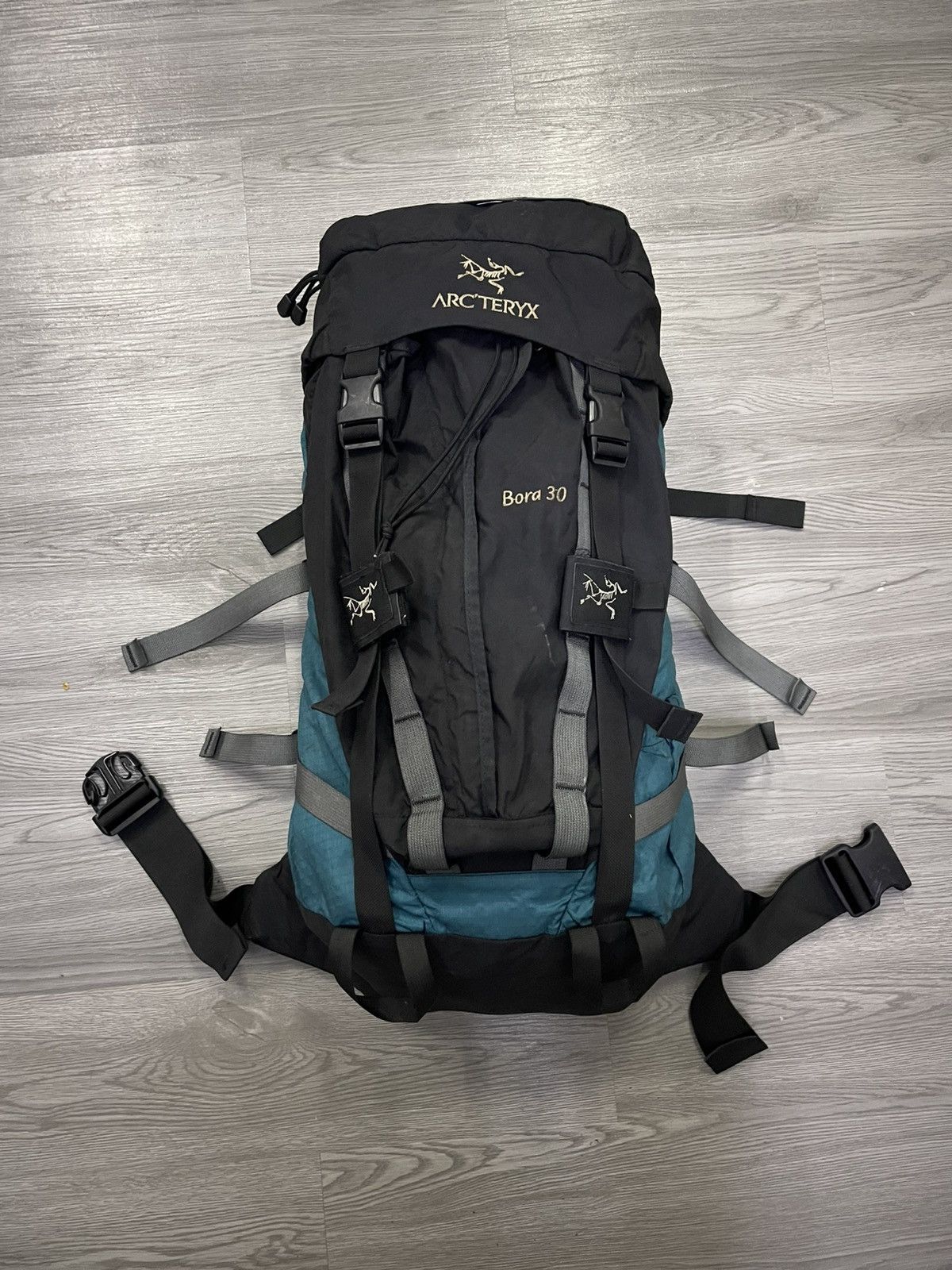 Arc'teryx Vintage ARC’TERYX BORA 30 outdoor hike bag Size 30 - 1 Thumbnail