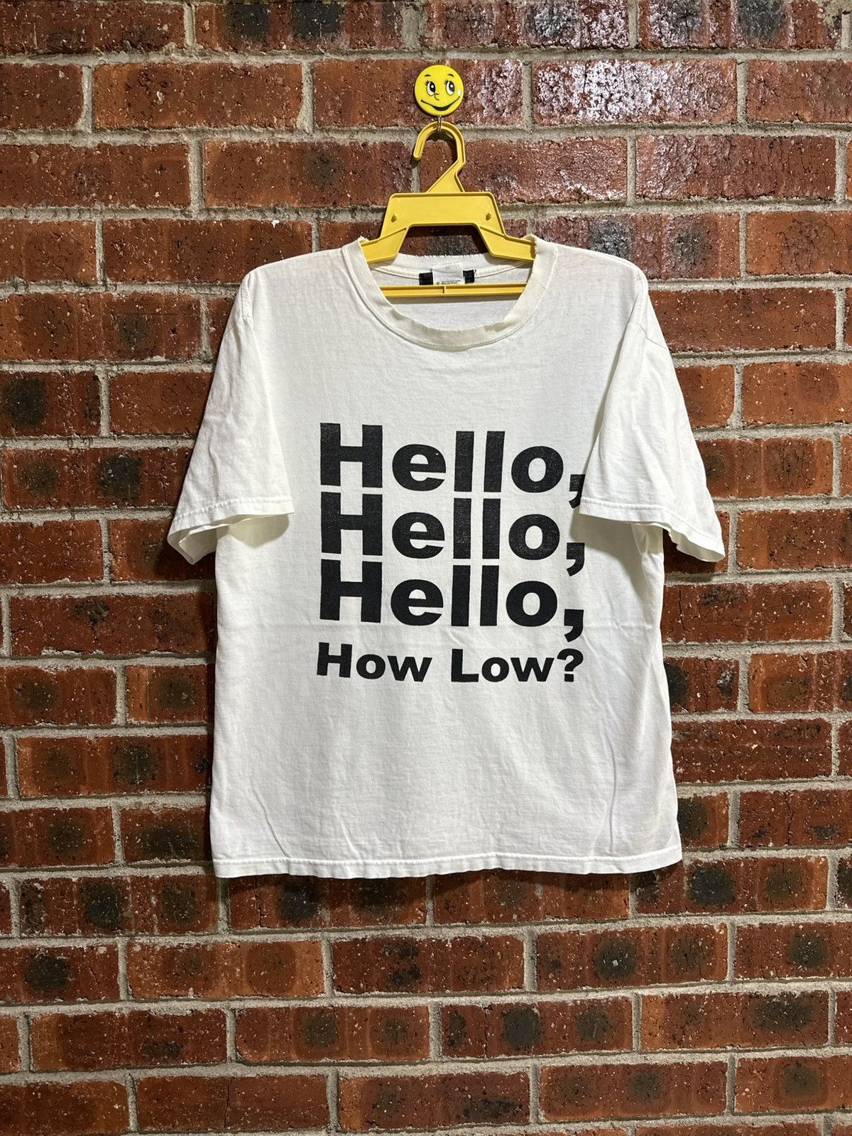 Vintage Thrashed Vintage Hello How Low Tee Size US L / EU 52-54 / 3 - 1 Thumbnail