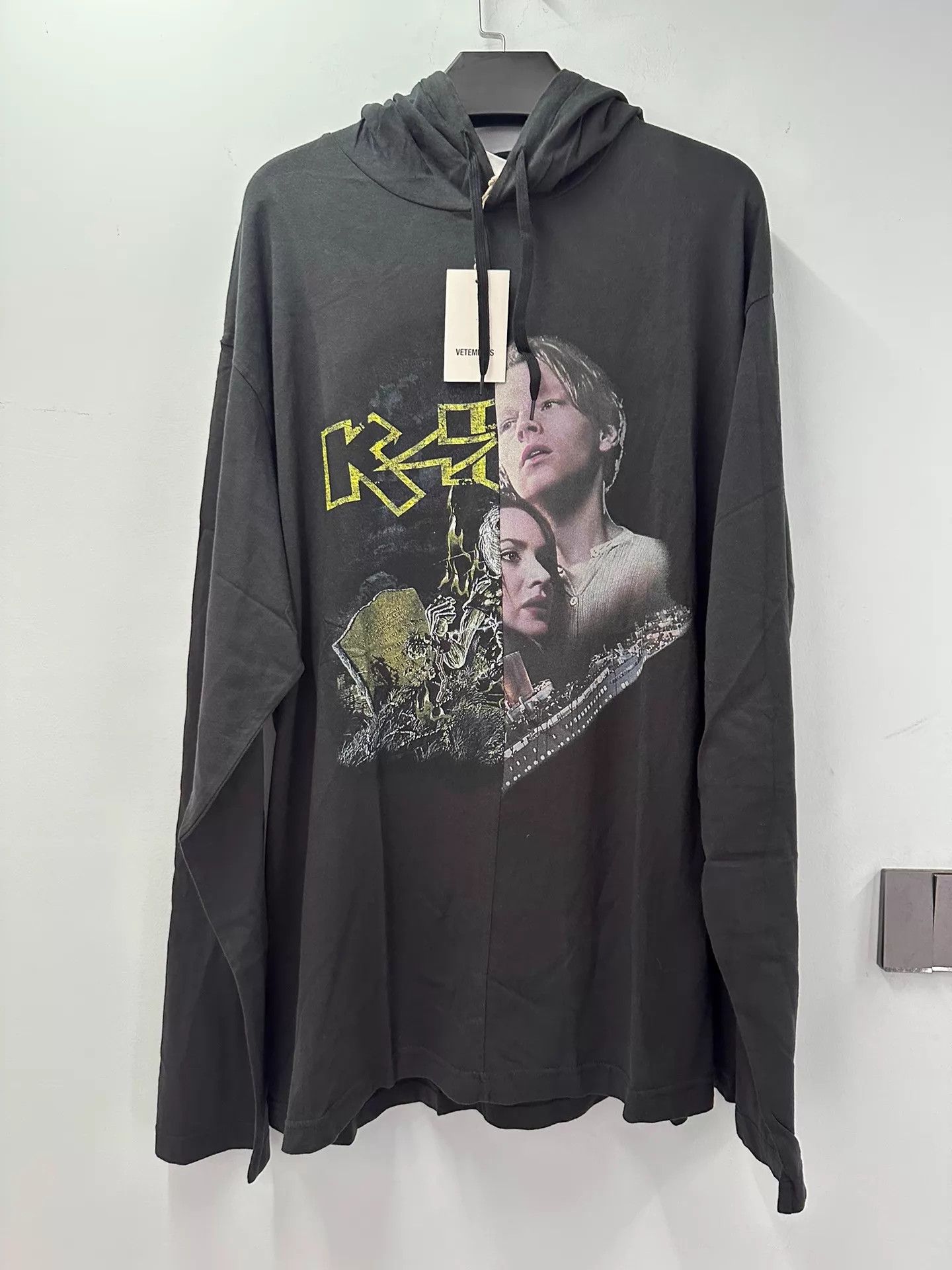 Vetements titanic hoodie | Grailed