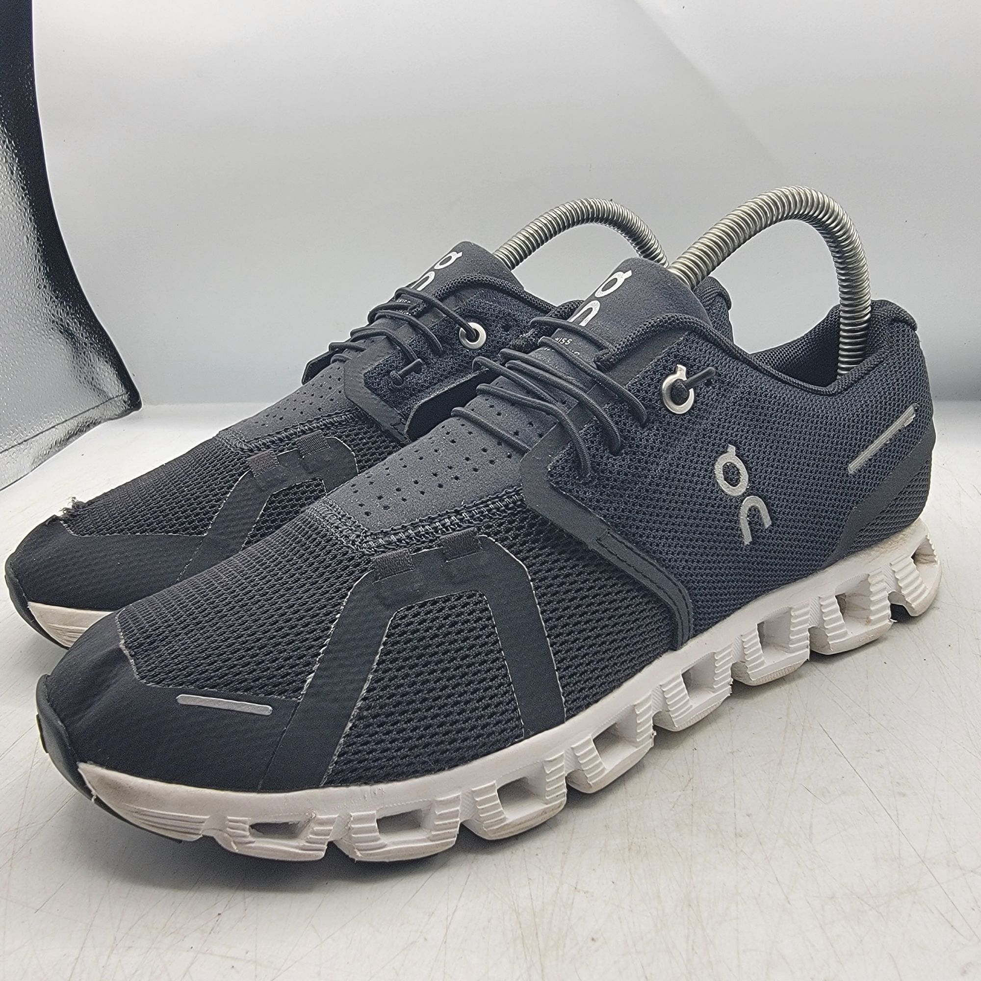 On On Cloud 5 Womens 8 Black Running Shoes Athletic Causal Comf Size US 8 / IT 38 - 3 Thumbnail